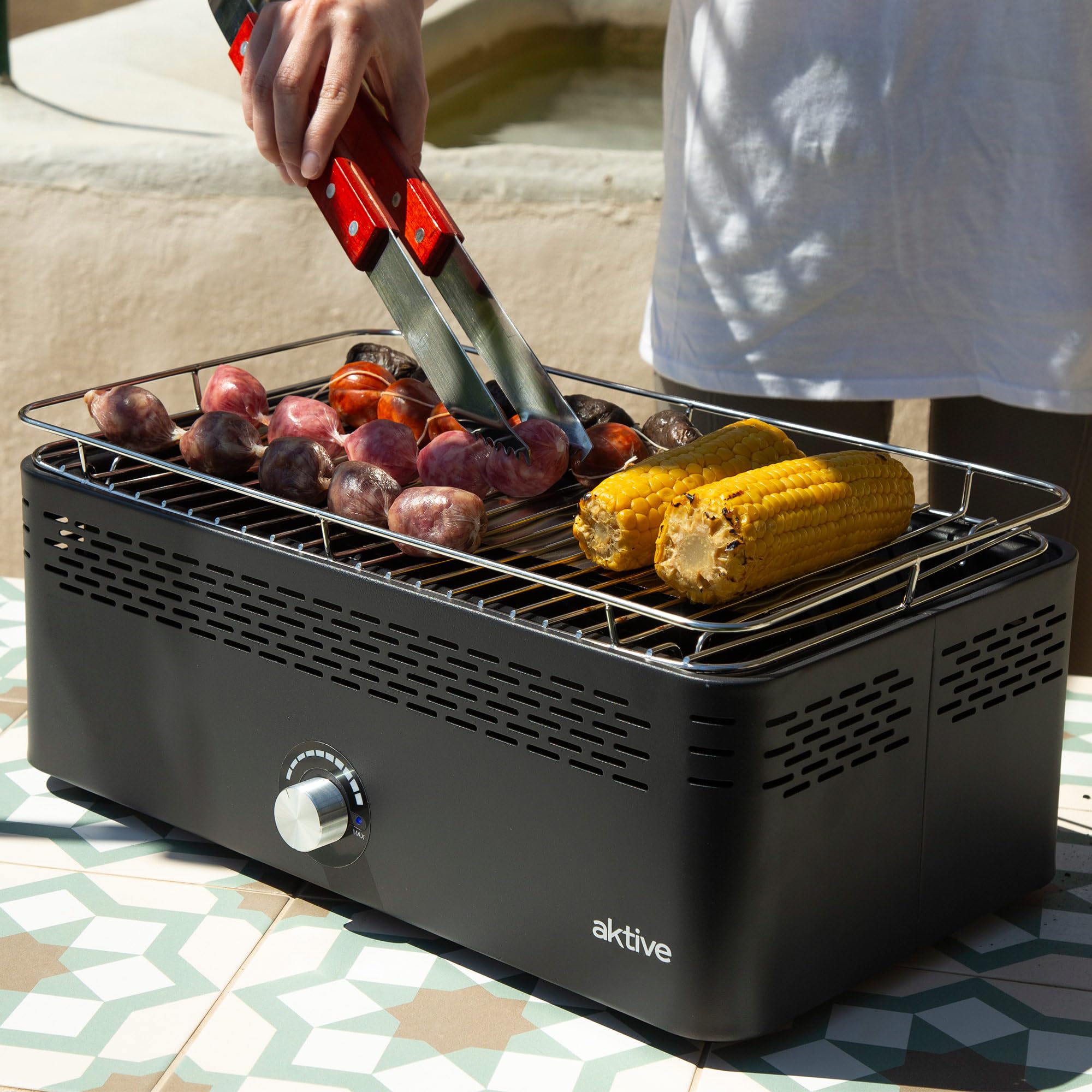 Aktive - Barbacoa Portátil a carbón recargable a pilas sin Humo Negra rectangular, Protección antigoteo, Medidas 45x28x19cm, Incluye bolsa de transporte, parrilla terraza, balcón (63004)