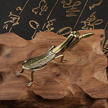 Amazon.com: MHYGKTXRA 2pcs Gold Praying Mantis Figurines