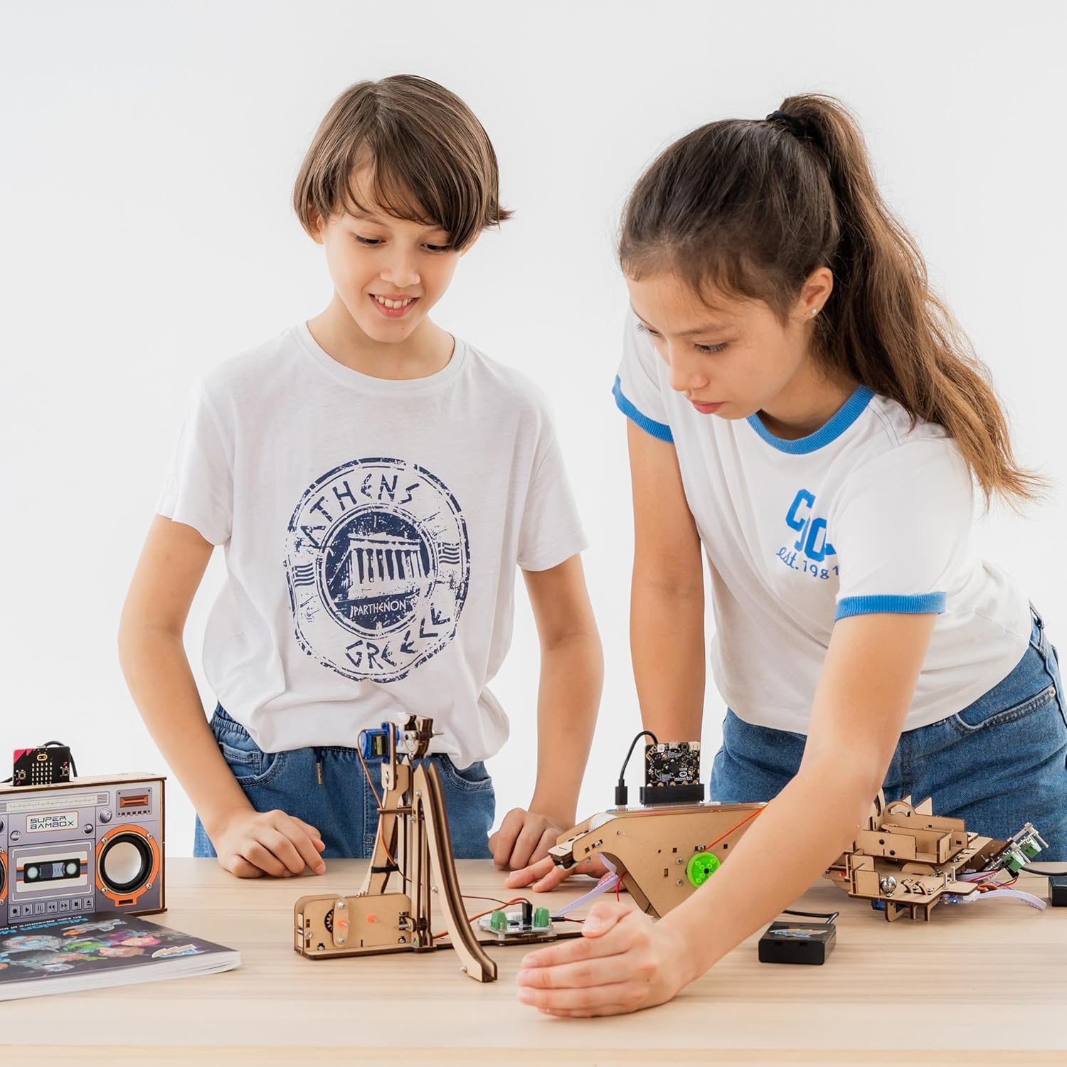 amomii Mission Monotonia STEM Kit for BBC Micro:bit V2 – Complete 30+ Hour Robotics & Coding Adventure – Includes Micro:bit V2, Bolt Board, 4 Engineering Projects & 250+ Components – Ages 8+
