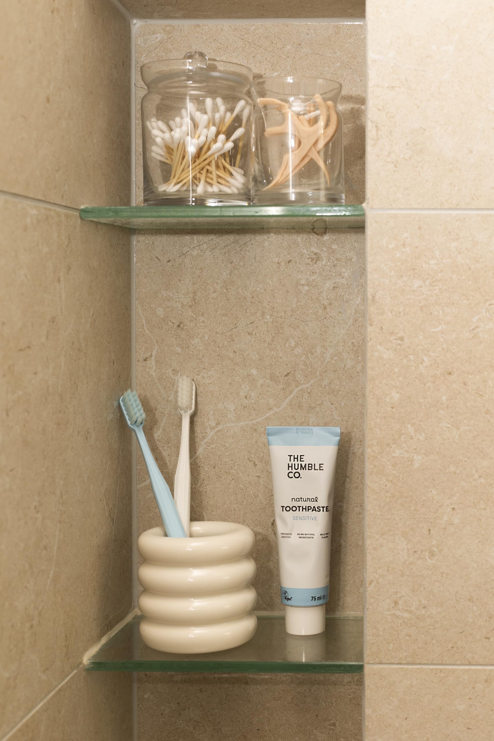 The Humble Co. - Humble Brush Adult Soft - 7.000 Kıl İçeren Bitki Bazlı Diş Fırçası (Renk Asortili) (4 paketi)