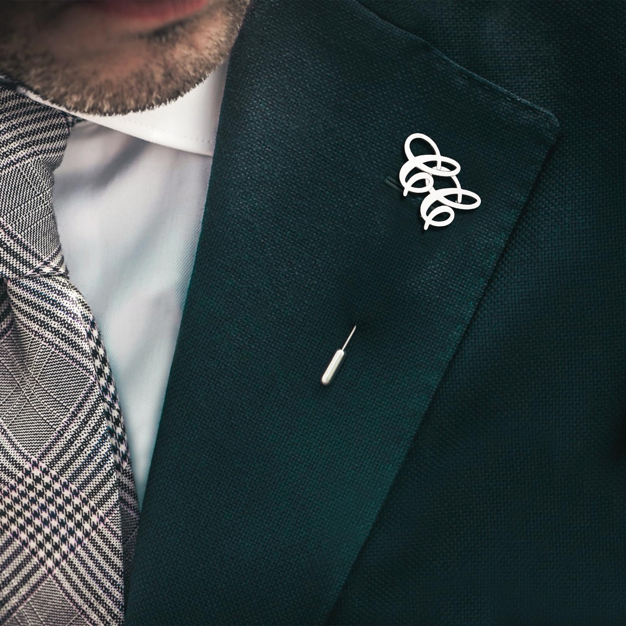 Alfiler de Solapa Personalizado con Iniciales en Plata de Ley 925 – Accesorio Elegante para Traje, Boda y Eventos – Regalo Original para Novio