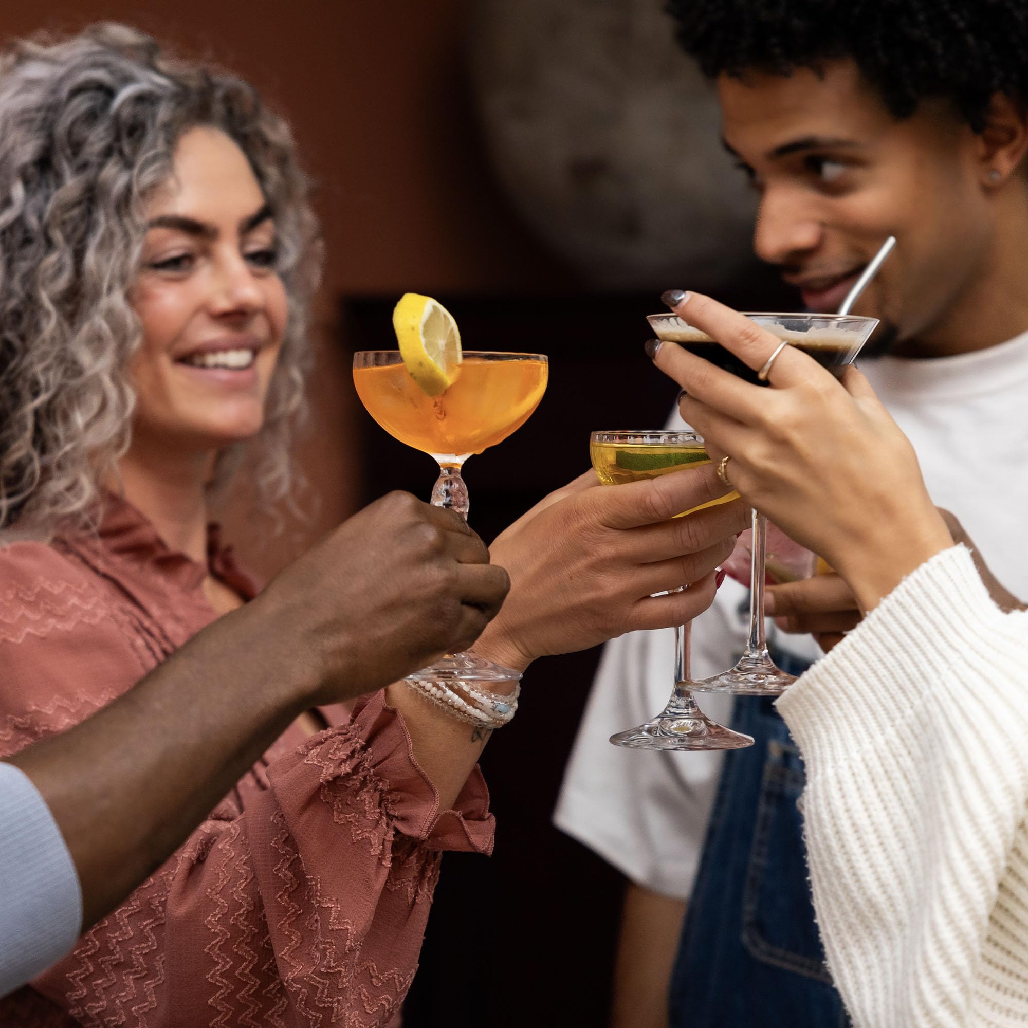 Juego de Martini Cocora | Set de Cóctel de 8 Piezas con Vasos | Coctelera, Taza medidora | Copas de cóctel de Martini | Libro de cócteles (Espresso Martini, Cosmopolitan)