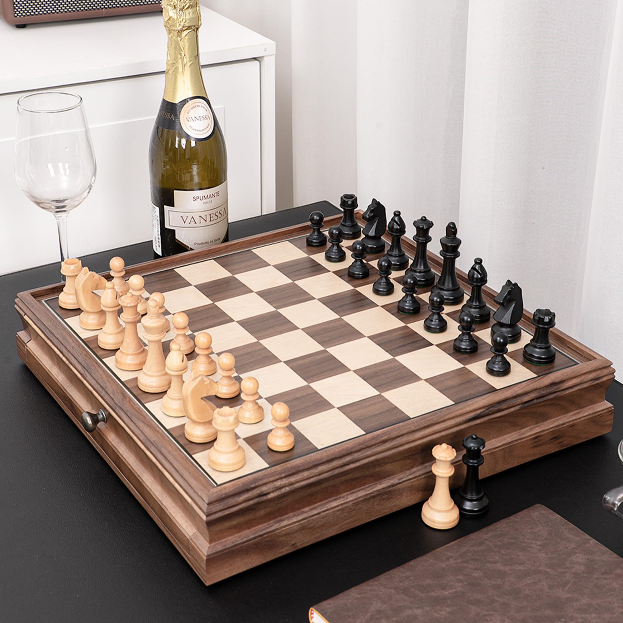 A&A Jeu d'échecs 2 en 1, 38 x 38 cm, en bois de noyer, avec tiroir de rangement, triple poids - Hauteur roi : 7,6 cm - 2 reines supplémentaires, échecs et dames