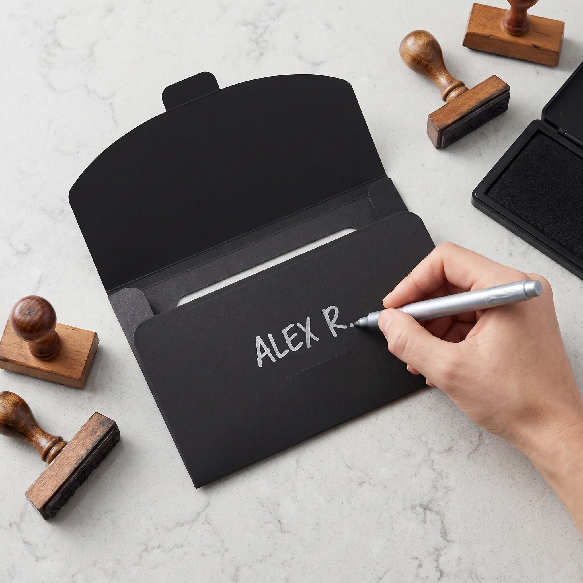 Operitacx 100 Stück Kraftpapier-Kartenumschläge: 15 x 10 cm große Aufbewahrungsbox für Grußkarten mit Sichtfenster – Mini-Umschläge für Fotos, Postkarten, Hochzeitseinladungen und