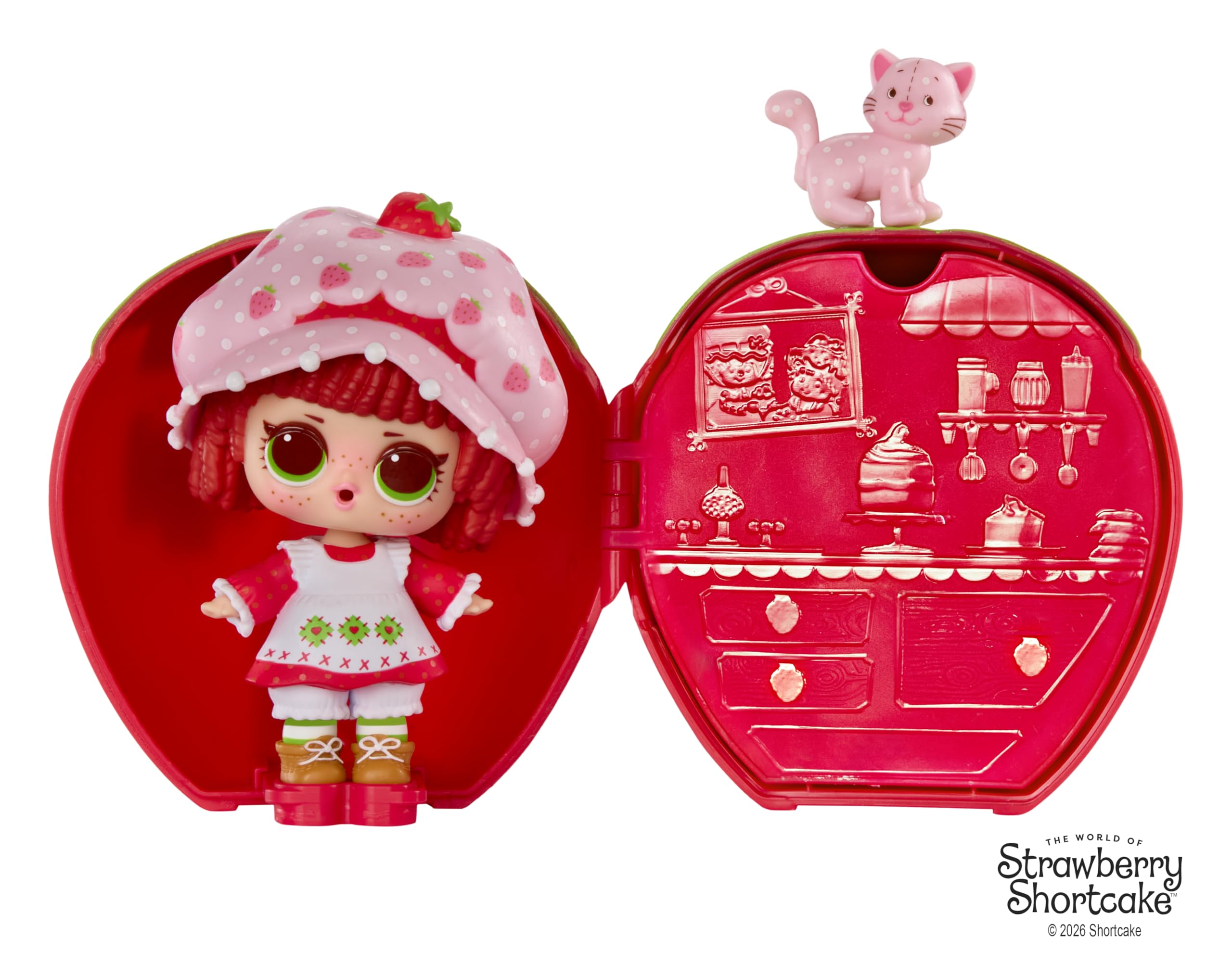 L.O.L. Surprise! Loves Strawberry Shortcake Tots - Bambole profumate da collezione con 7 sorprese, animaletto, biti, scarpe, cappello, set di giochi per la casa delle fragole, età 4+
