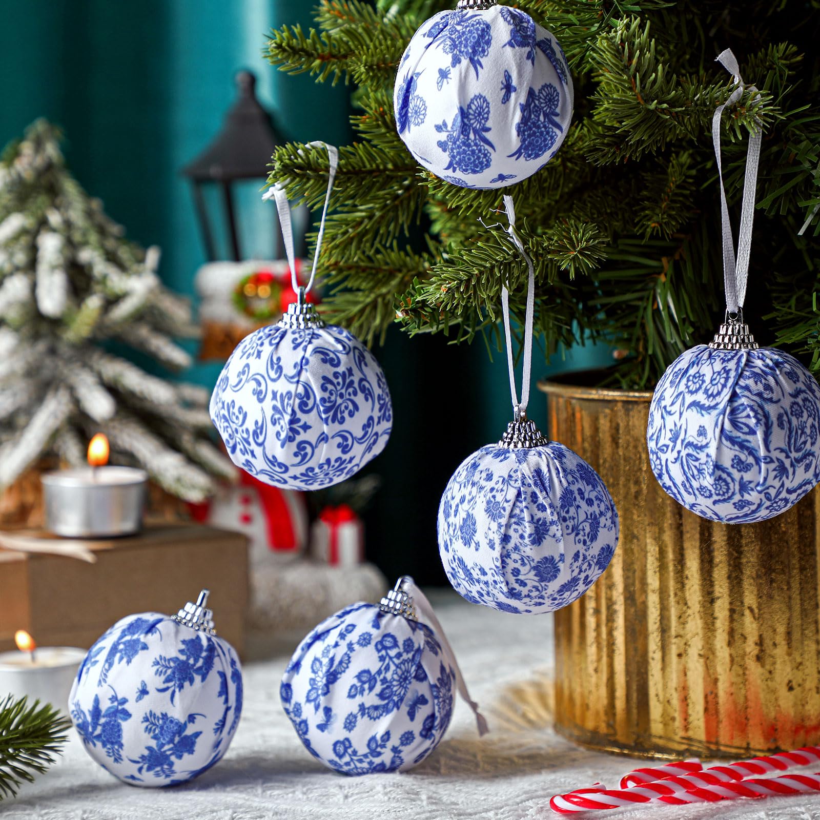 Liliful 24 Stück Ostereier zum Aufhängen, Blaue und weiße Chinoiserie, Osterbaum-Ornamente, Mini-Eier, Ornamente für kleine Bäume, Stoffverpackte Ostereier für Party, Frühling, Zuhause (klassisch)