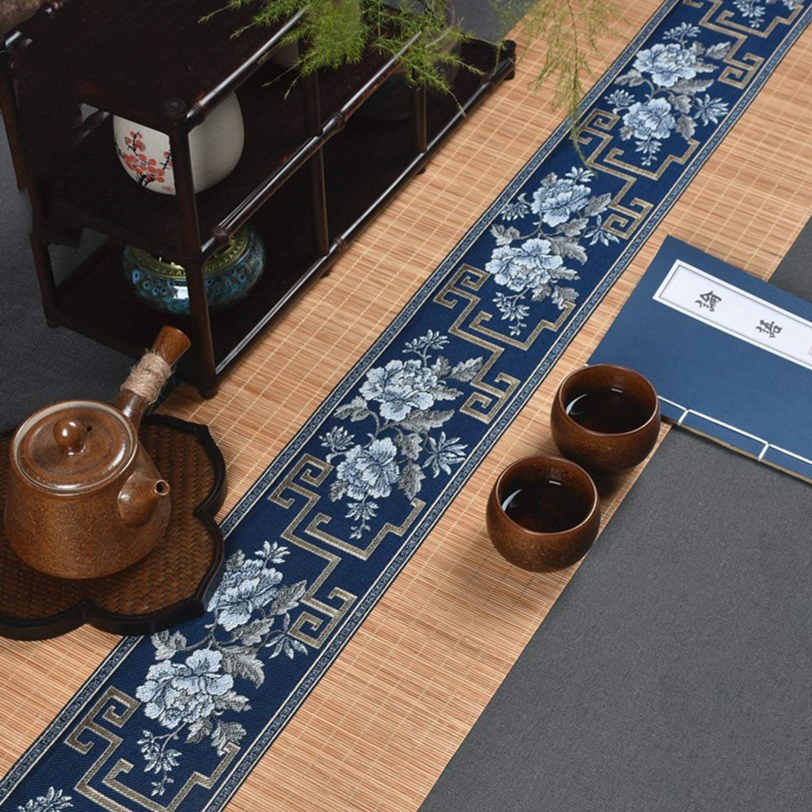 Chemin De Table Japonais en Soie De Bambou, Napperons Tissés à La Main en Tissu, Table Basse De Salon De Thé Napperons Antidérapants, Bleu Marine(Size: 30×300cm)