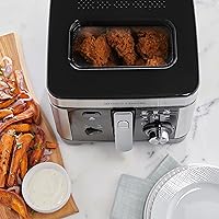 Vista 5 de Freidora West Bend con control de temperatura ajustable, cesta antiadherente, ventana de fácil visualización y guía de temperatura, asa plegable
