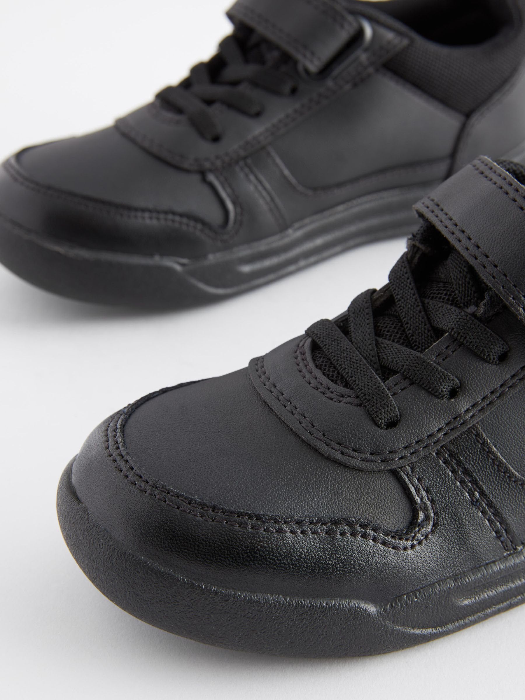 NEXT Niños Zapatillas Escolares de Deporte con Cordones elásticos