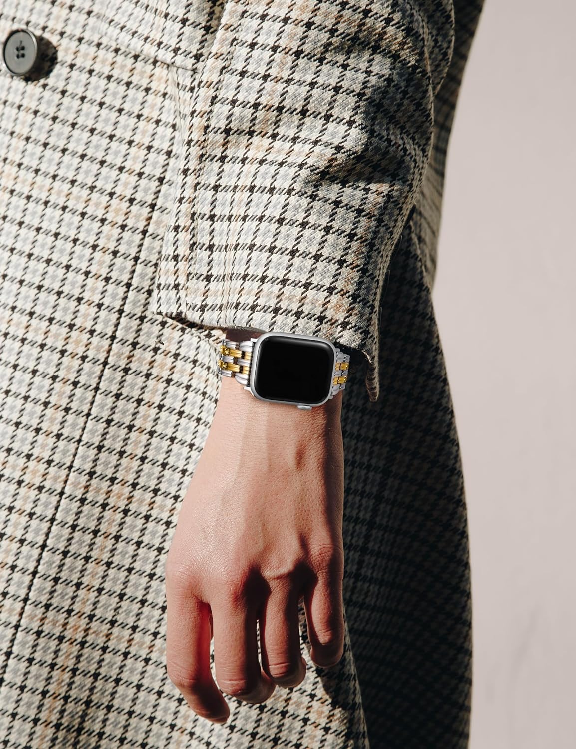 Minyee Compatible with Apple Watch Band Women 42/41/40/38/44/45/46/49mm, Dressy Starlight Gold Shiny Basketweave Designer Stainless Steel Metal Strap for iWatch Series 11 10 9 8 7 6 5 3 2 1 SE Ultra - Image 6