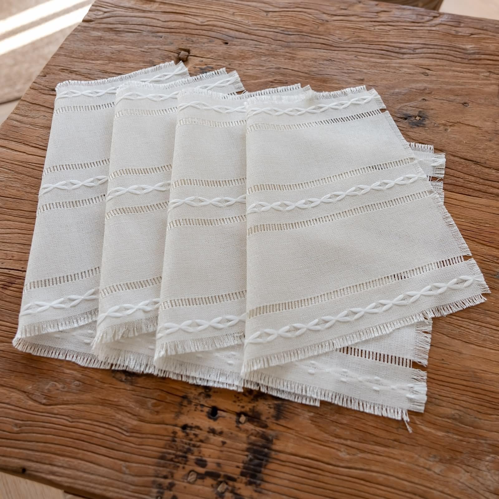 Juego de 6 manteles individuales de estilo rústico, diseño navideño, moderno, 33 x 45 cm, tejido hueco a rayas, algodón y lino, beige y blanco