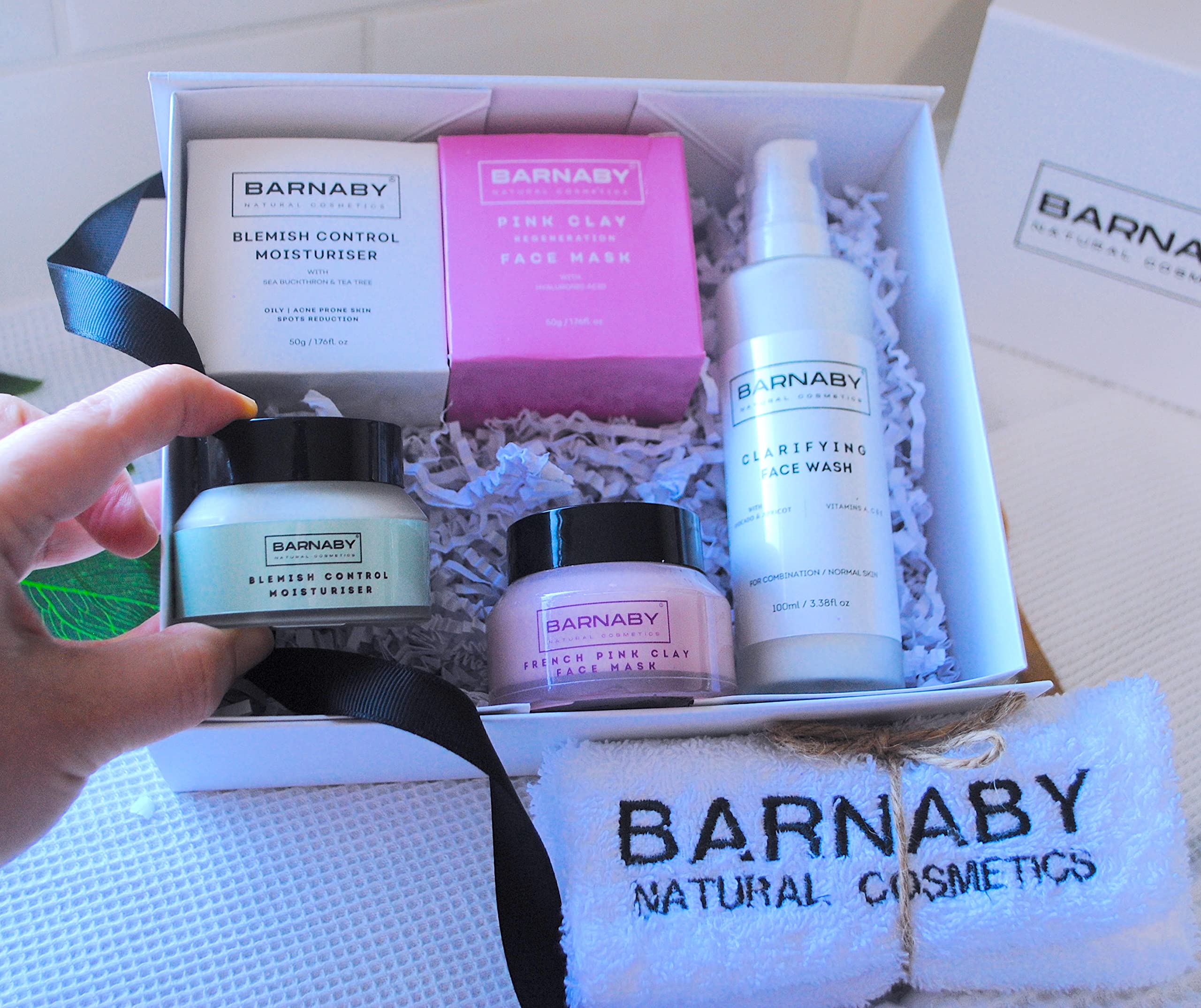 Barnaby Skincare - My Balance Present Beauty Gift Set Box z naturalnymi kosmetykami do pielęgnacji skóry, prezent dla kobiet, mężczyzn, mamy na Walentynki i Dzień Matki z maską na twarz, mycie, krem