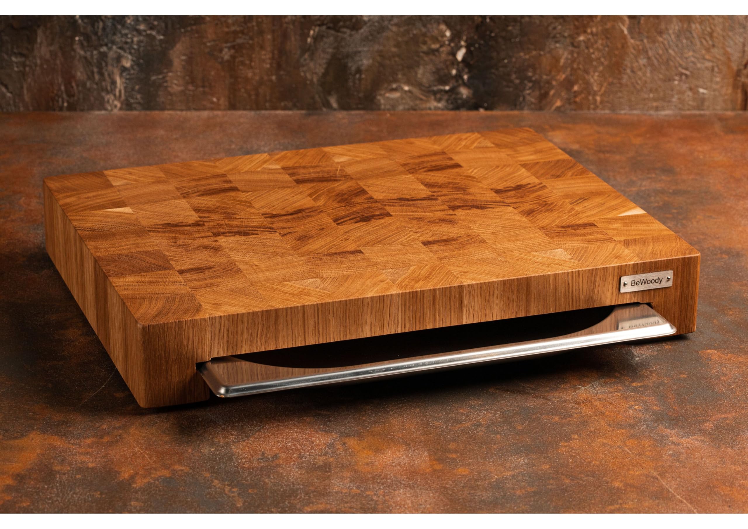 Premium Schneidebrett aus Stirnholz Eiche 40×30×5,5 cm – mit Edelstahlschublade 1,3 L | Küchenbrett massiv & rutschfest | Hackblock Holz Schneidebrett professionell geölt – Geschenkidee
