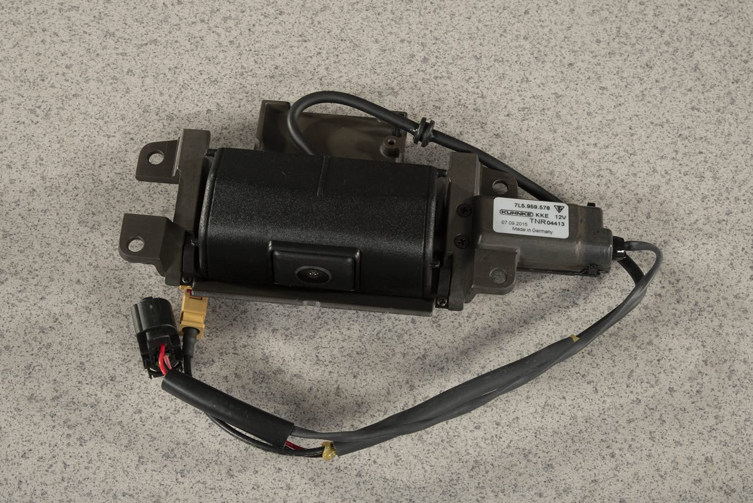 Compatible with Porsche Cayenne E1 955/957 Rear View Camera  