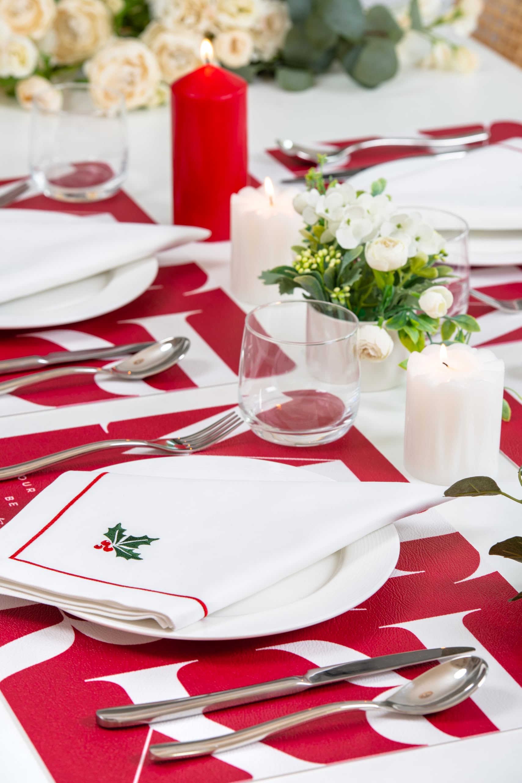 Hofdeco Premium Classic Christmas Holiday Cotton Cloth Napkins Set of 4, Washable Dinner for Christmas, Events, Parties, Embroidered Holly Red Green, 20