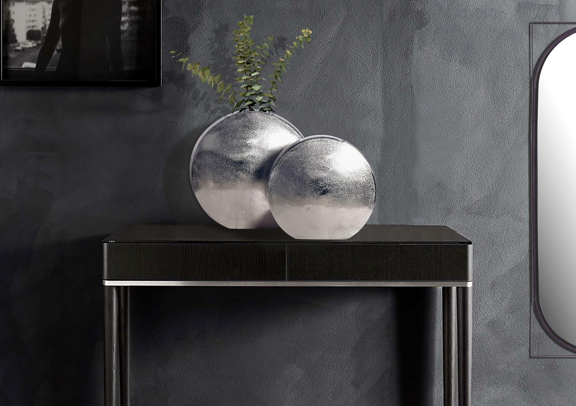 WOHNLING Dekovase 2er Set Aluminium Silber Rund, Blumenvase | Designvasen in 2 Größen als Eyecatcher, Tischvasen Metall stilvoll, Vasen handgefertigt, jedes Set ein Unikat