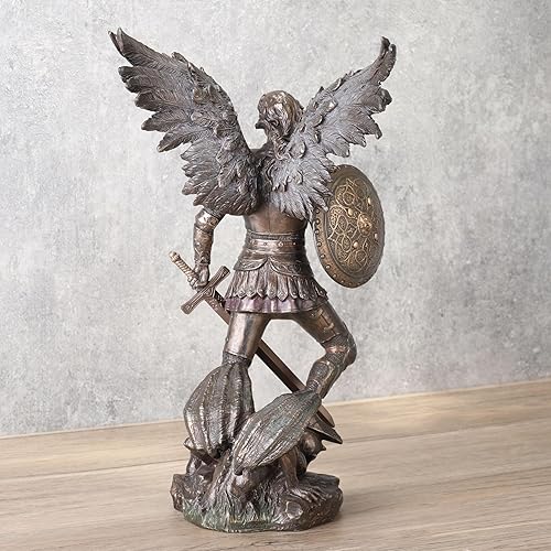 Miniatura 4 de San Miguel de 12.75 pulgadas de pie en el demonio con la estatua de espada y escudo