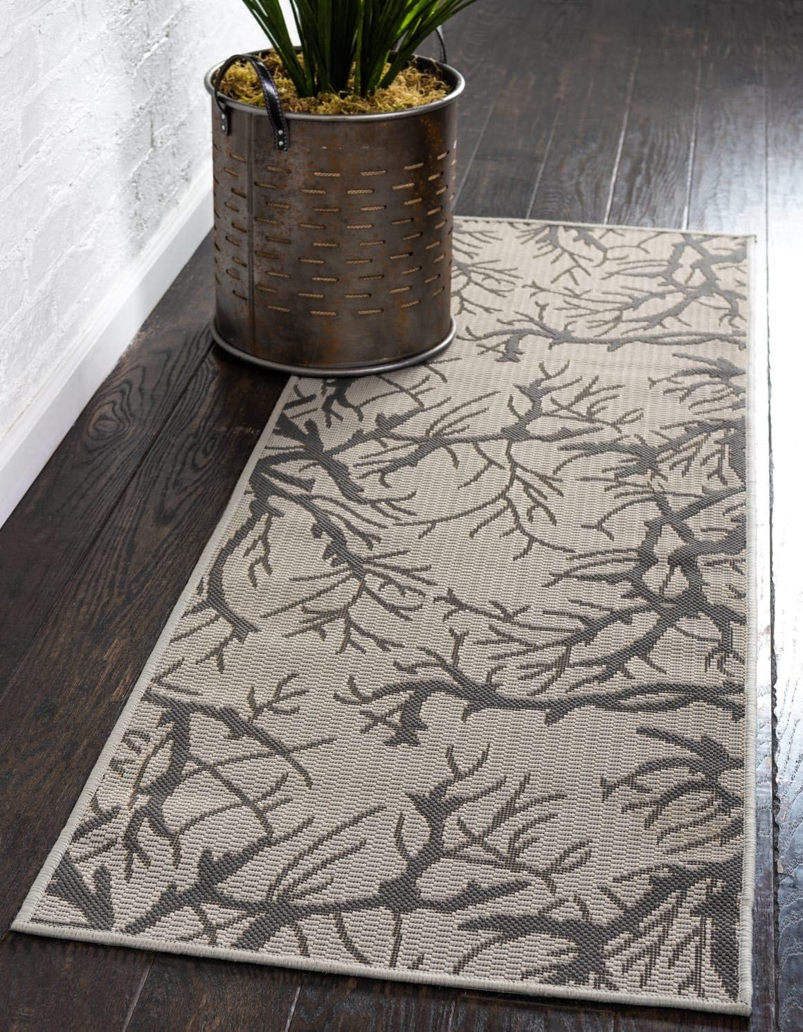 Unique Loom Outdoor Botanical Collection Area Rug - Branch (2' x 6' 1" Runner, Light Gray/ Gray)