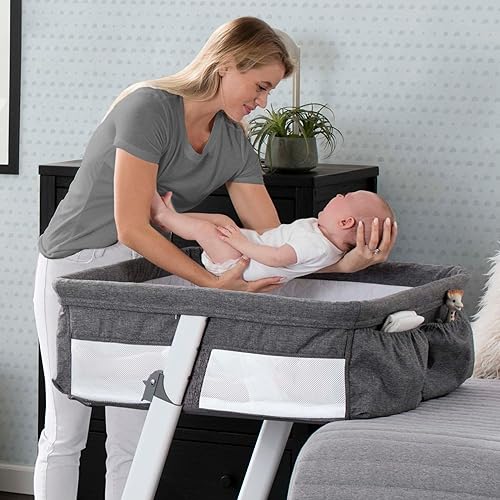 Miniatura 2 de Simmons Kids By The Bed City Sleeper Moisés para Gemelos - Cuna Portátil de Altura Ajustable con Ruedas y Malla de Flujo de Aire, Tweed Gris