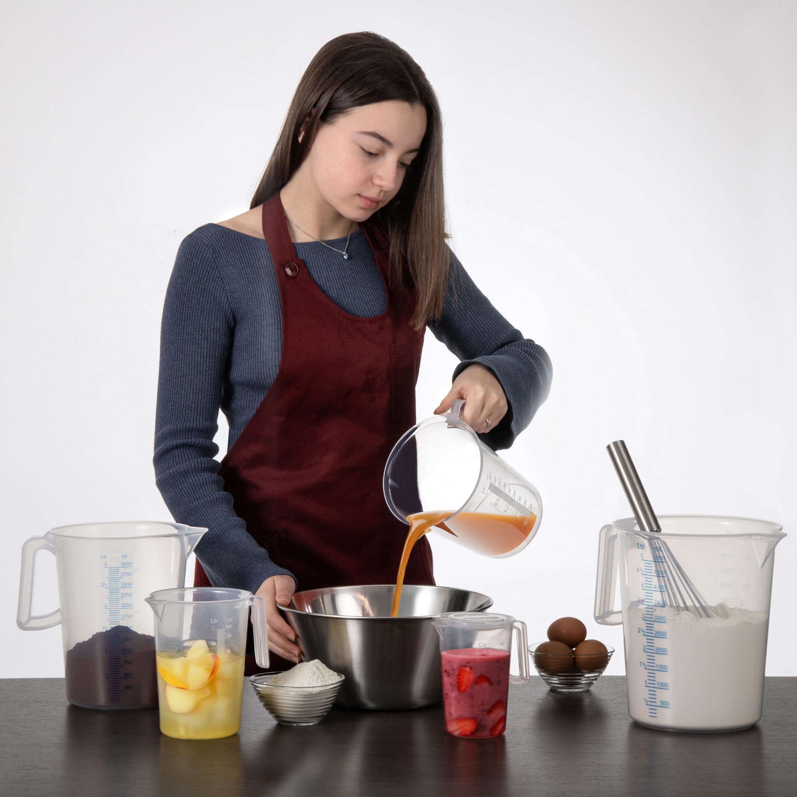 PIAZZA - Jarra graduada profesional de plástico con mango abierto, capacidad 2L, jarra para agua y líquidos alimentarios - Medidor graduado para pesar alimentos con báscula de cocina, fabricada en