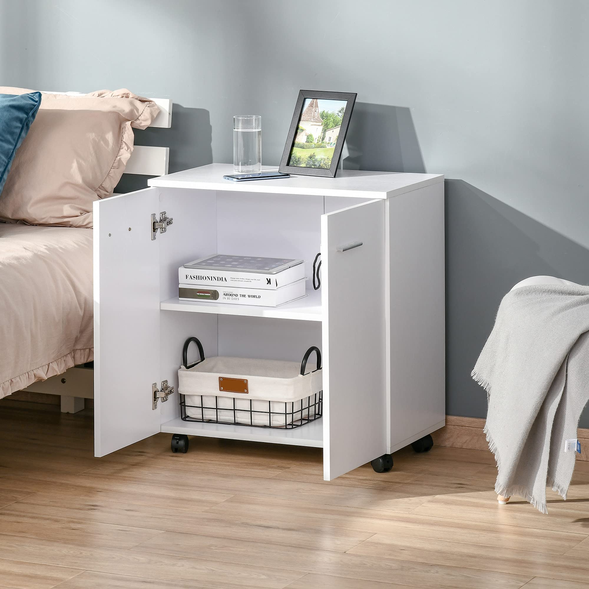 HOMCOM Mesa Armario Movil Mueble TV con Ruedas y 2 Puertas 60x35x65cm | de Madera, Consola Cajonera
