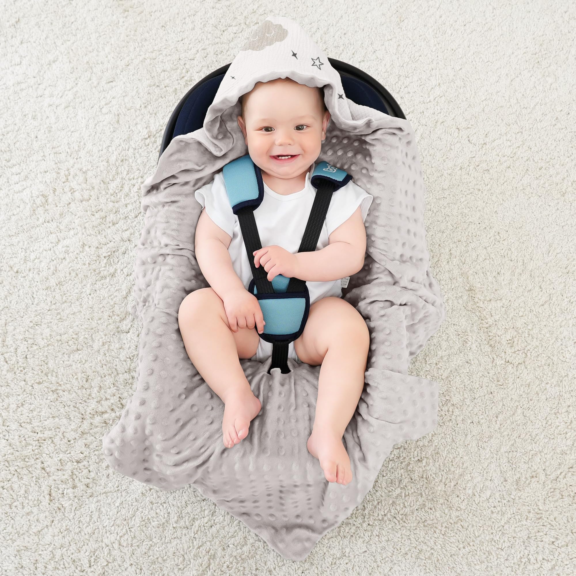 Susurration Couverture Bébé Chanceliere Bébé Poussette ou Siege Auto Cosy Lavable nid d Ange pour Naissance Enfant 90 x 90 cm (Nuages)