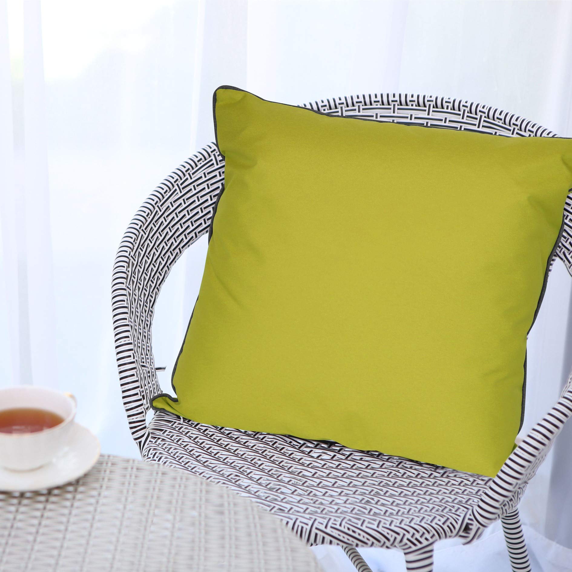 LILENO HOME Cuscino 60 x 60 cm [set da 2] – Federa impermeabile per cuscino da giardino o cuscino decorativo, per interni ed esterni