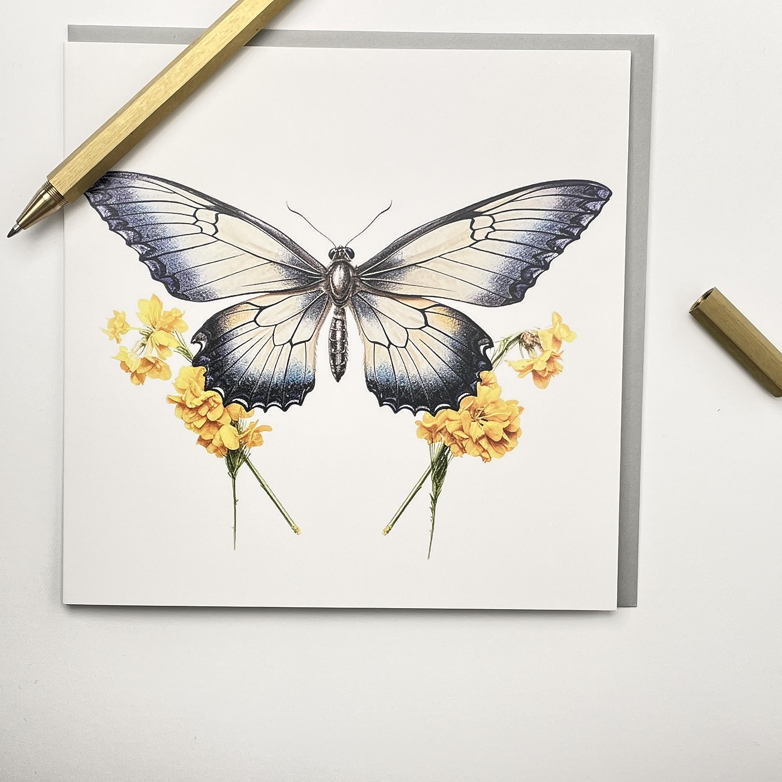 Old English Co. Carte D'anniversaire Papillon Pour Anniversaire – Carte De Vie Sauvage Botanique Peinte – Carte D'anniversaire Papillon Pour Fille, Sœur, Maman, Grand-mère – Carte D'anniversaire Pour