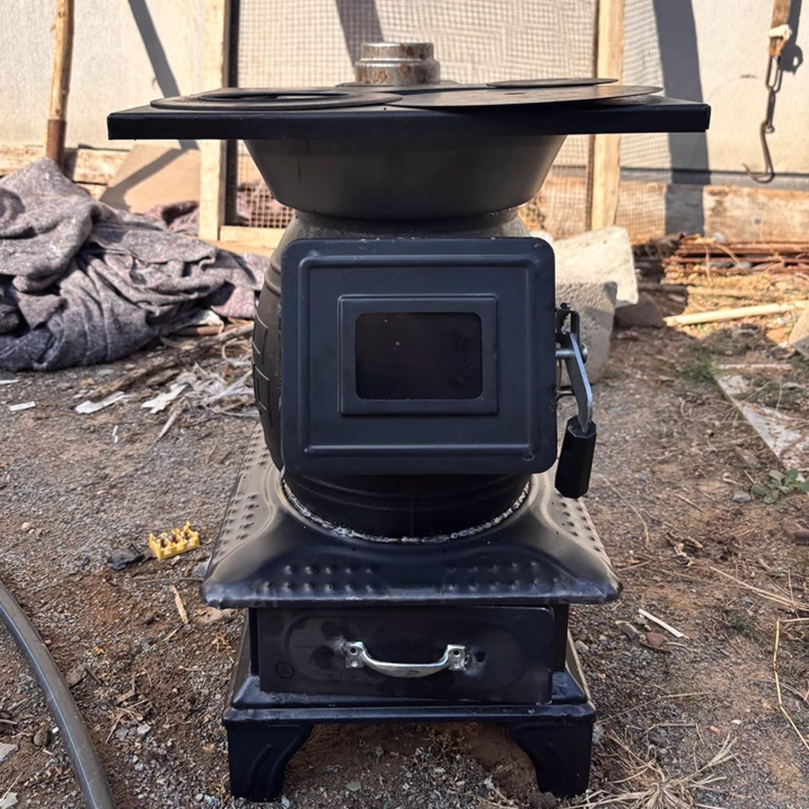Stufa A Legna Braciere Da Esterno Stufa A Pellet Piccola Rivestimento Interno in Ghisa Include Spatola, Pinza, Gancio E Canna Fumaria Da 100 Cm Fornello Multiuso