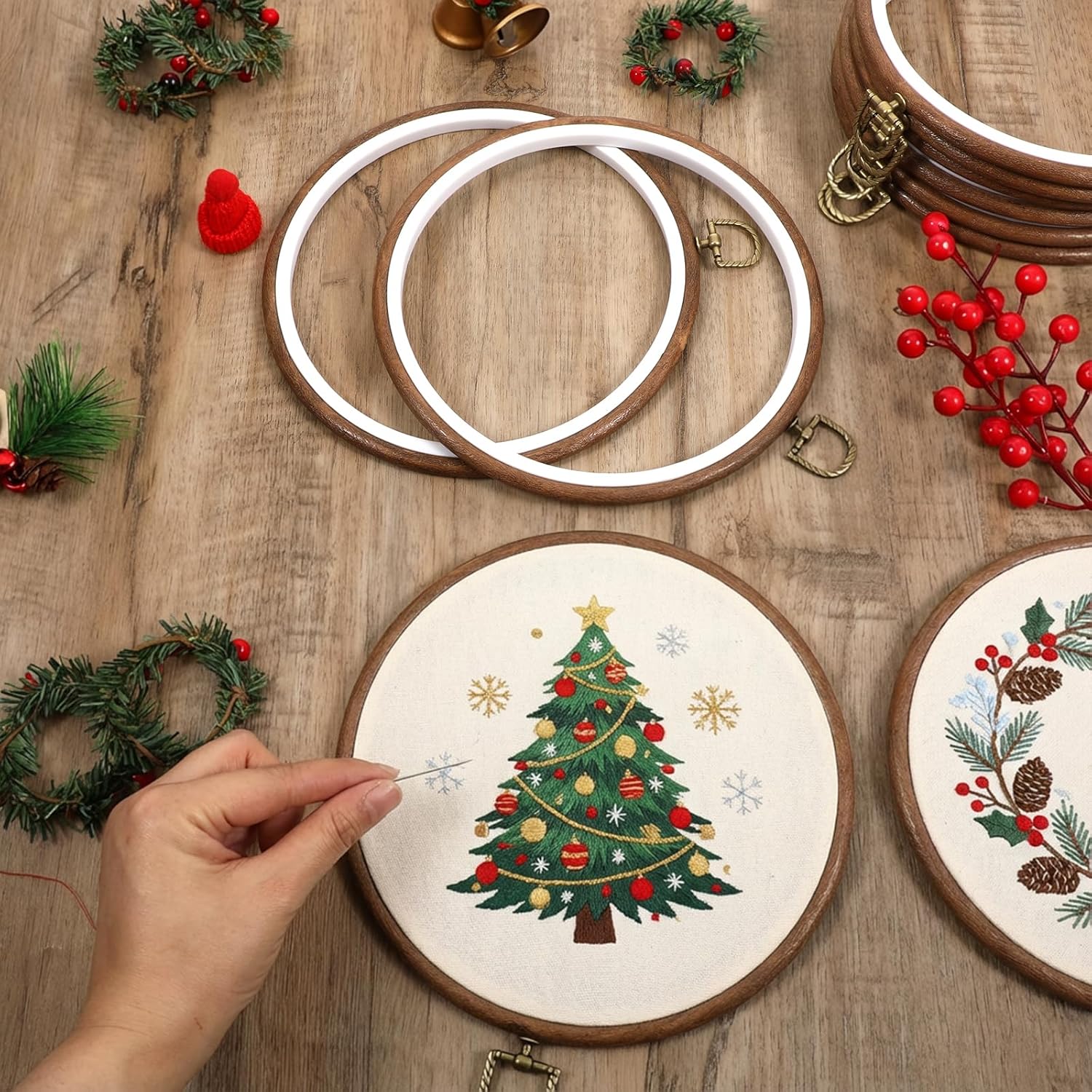 Yuanan 15 PCS 8 Inch Embroidery Hoop, Round Imitated Wood Cross Stitch Frame Rubber Display Frame Circle Decorative Embroiderys Hoop for DIY Art Craft Sewing Hanging Spring Ornaments