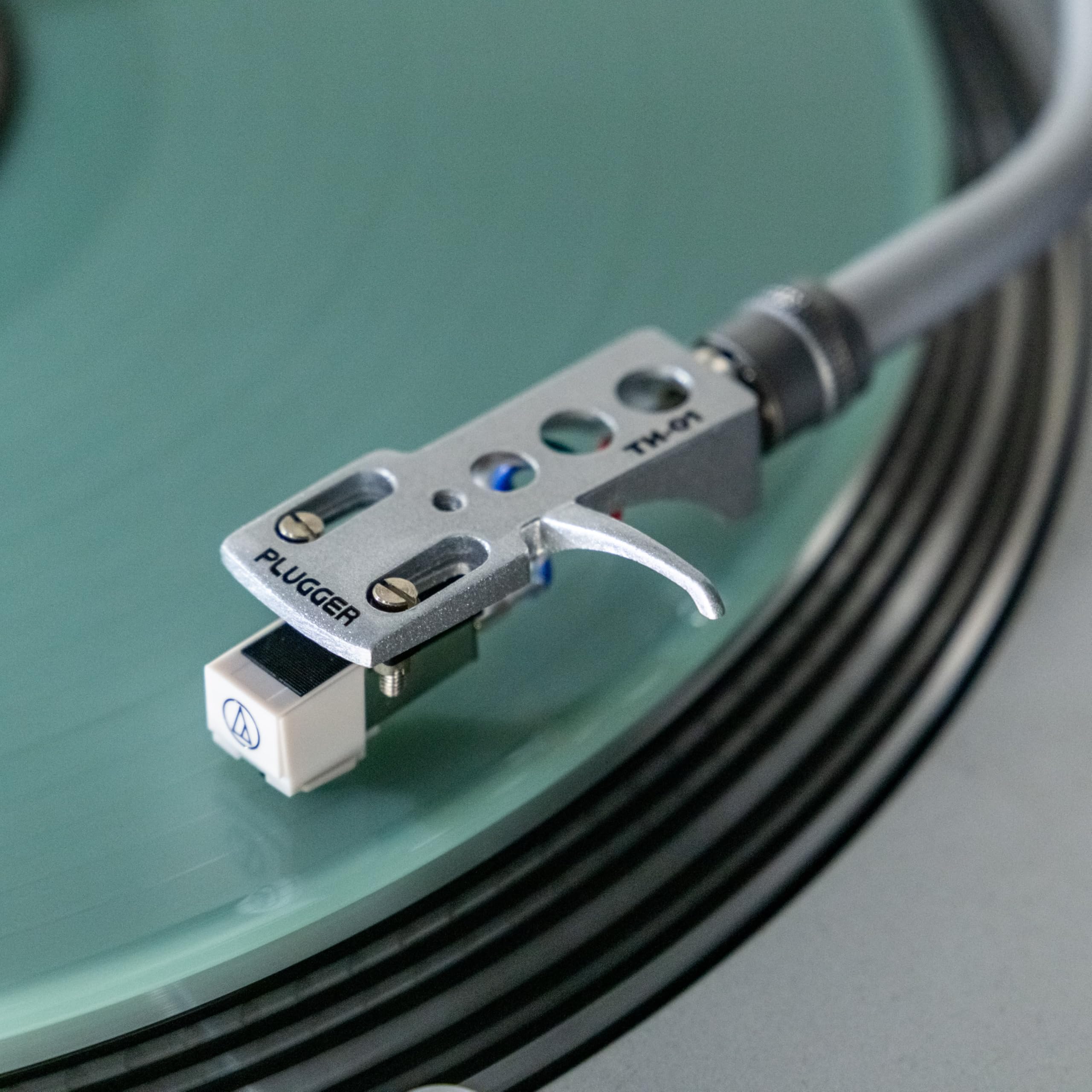 Cellule vinyle PLUGGER TH-01