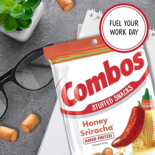 Vista 31 de COMBOS Paquetes de bocadillos horneados con pretzel de queso cheddar, bocadillos de galletas de queso, bolsa de 6.3 onzas, caja a granel