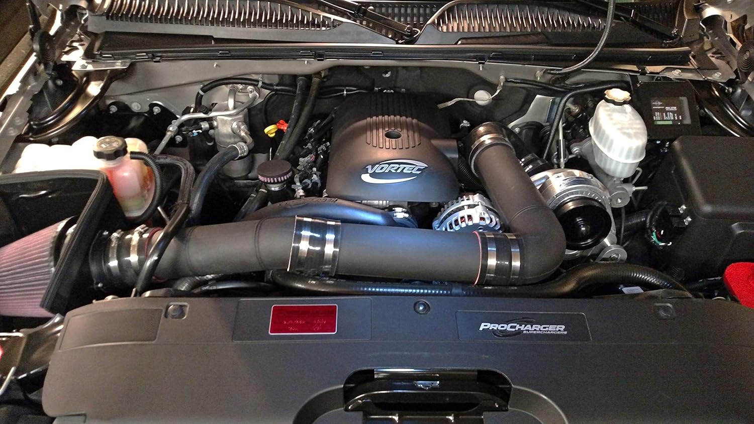 Baffled Billet Valve Cover Breather compatible with 2001-2018 Chevrolet Silverado 2500HD 6.0L Vortec LQ4 (Textured Black)