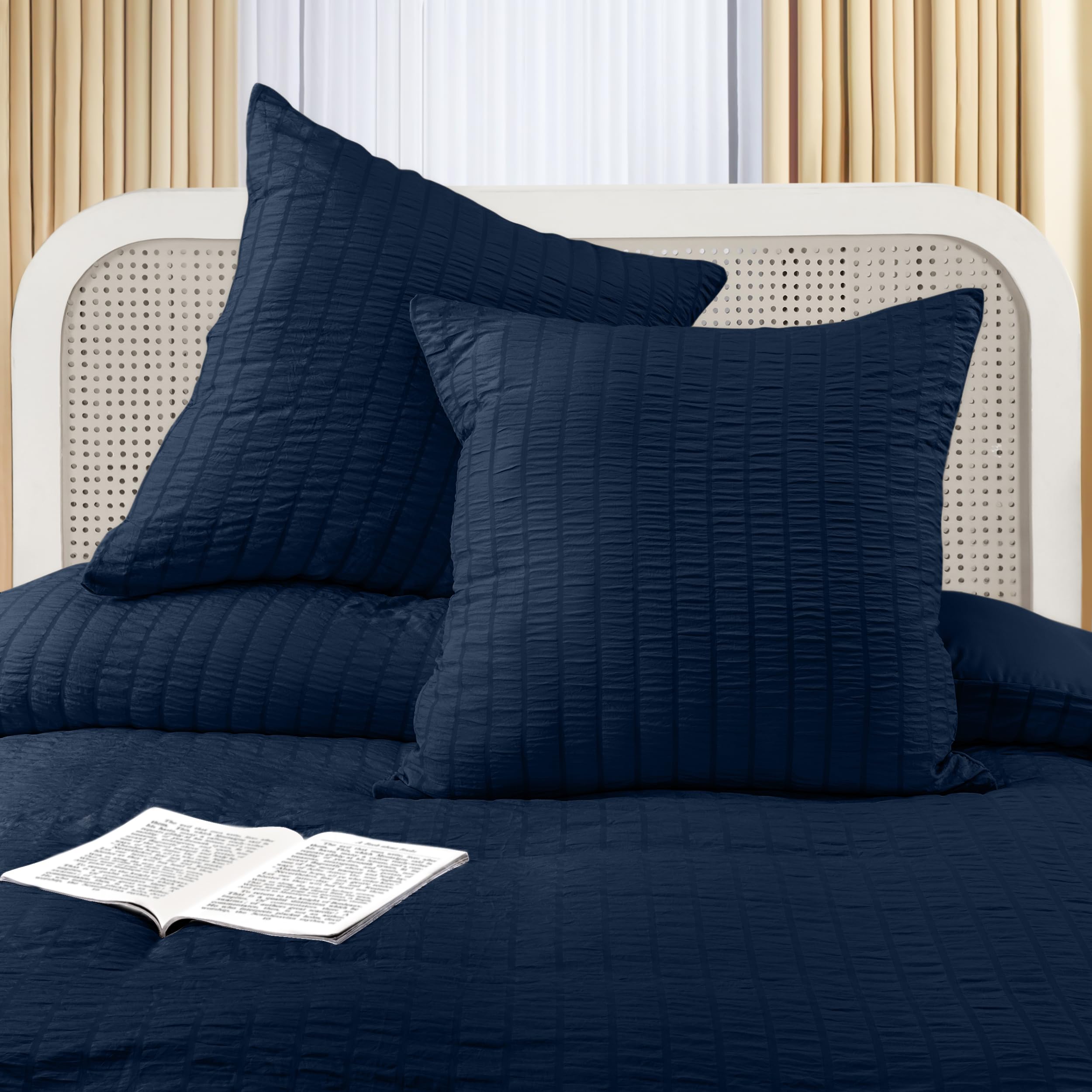 Utopia Bedding Set Copripiumino Seersucker - Include 1 Copripiumino Matrimoniale 240x220 cm con chiusura a cerniera, 2 Federe 65x65 cm con chiusura a busta; il piumino è venduto separatamente.