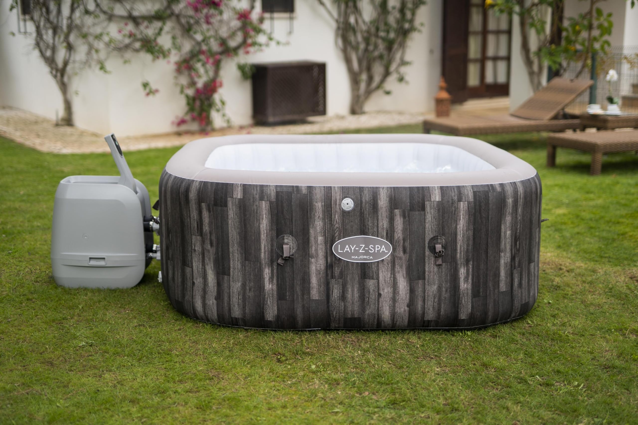 BESTWAY Spa Gonflable carré Lay-Z-Spa Majorca Hydrojet Pro 4-6 Personnes