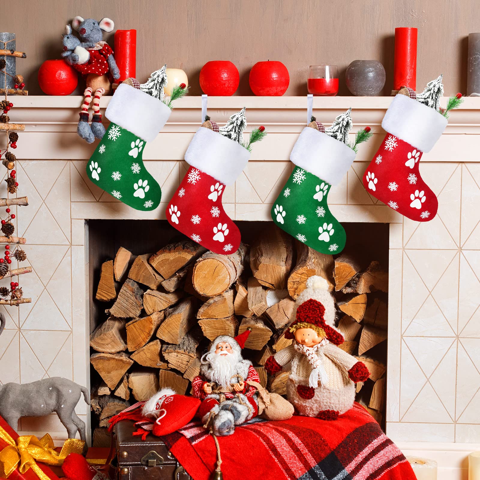 Skylety Weihnachtsstrümpfe, 21,6 cm, Mini-Weihnachtsstrümpfe, Büffelkariert, Plüsch-Manschettenstrümpfe, hängende Dekorationen für Urlaub, Party, Gastgeschenke (rot, weiß, grün, Pfote)