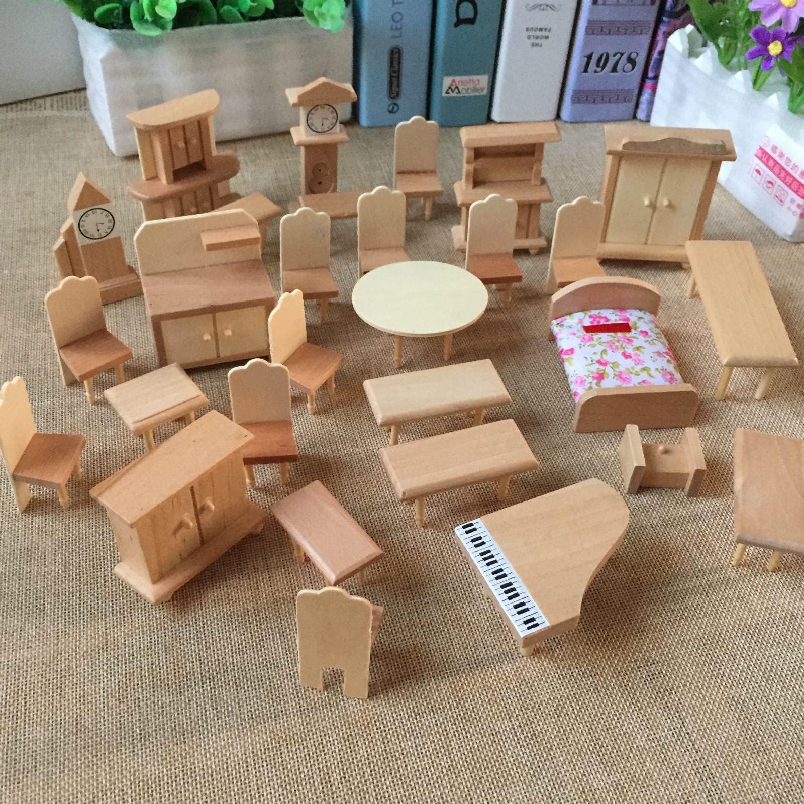 ミニチュア家具　ミニチュア雑貨屋さんの家具セット Amazon | 1/24規模素木木造ドールハウスミニチュア家具セット