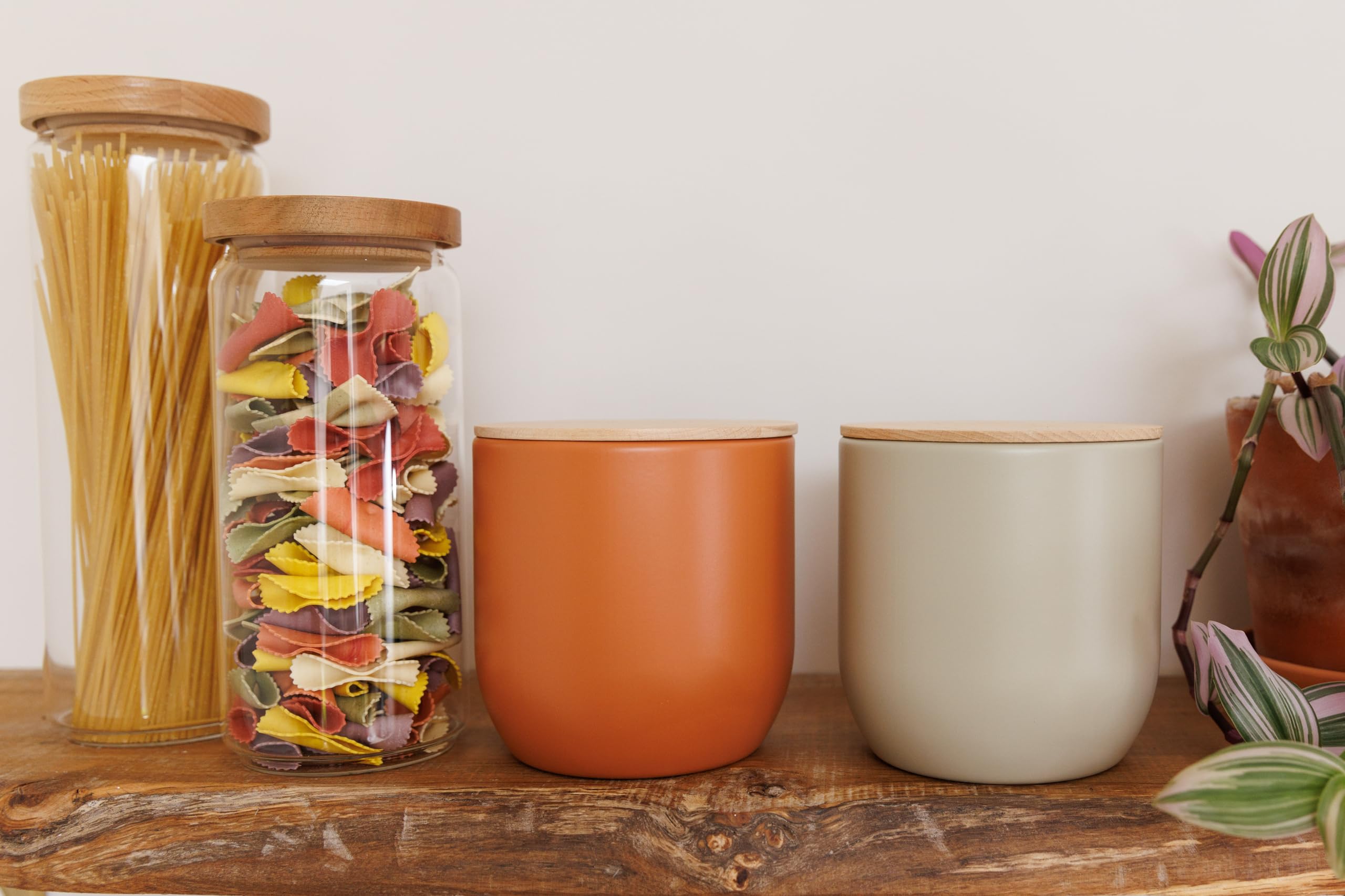 KitchenCraft Idilica Pojemnik kuchenny z hermetyczną pokrywką, okrągły pojemnik z drewnianą pokrywką i matowym wykończeniem na herbatę, kawę lub cukier, 12 x 12 cm, terakota