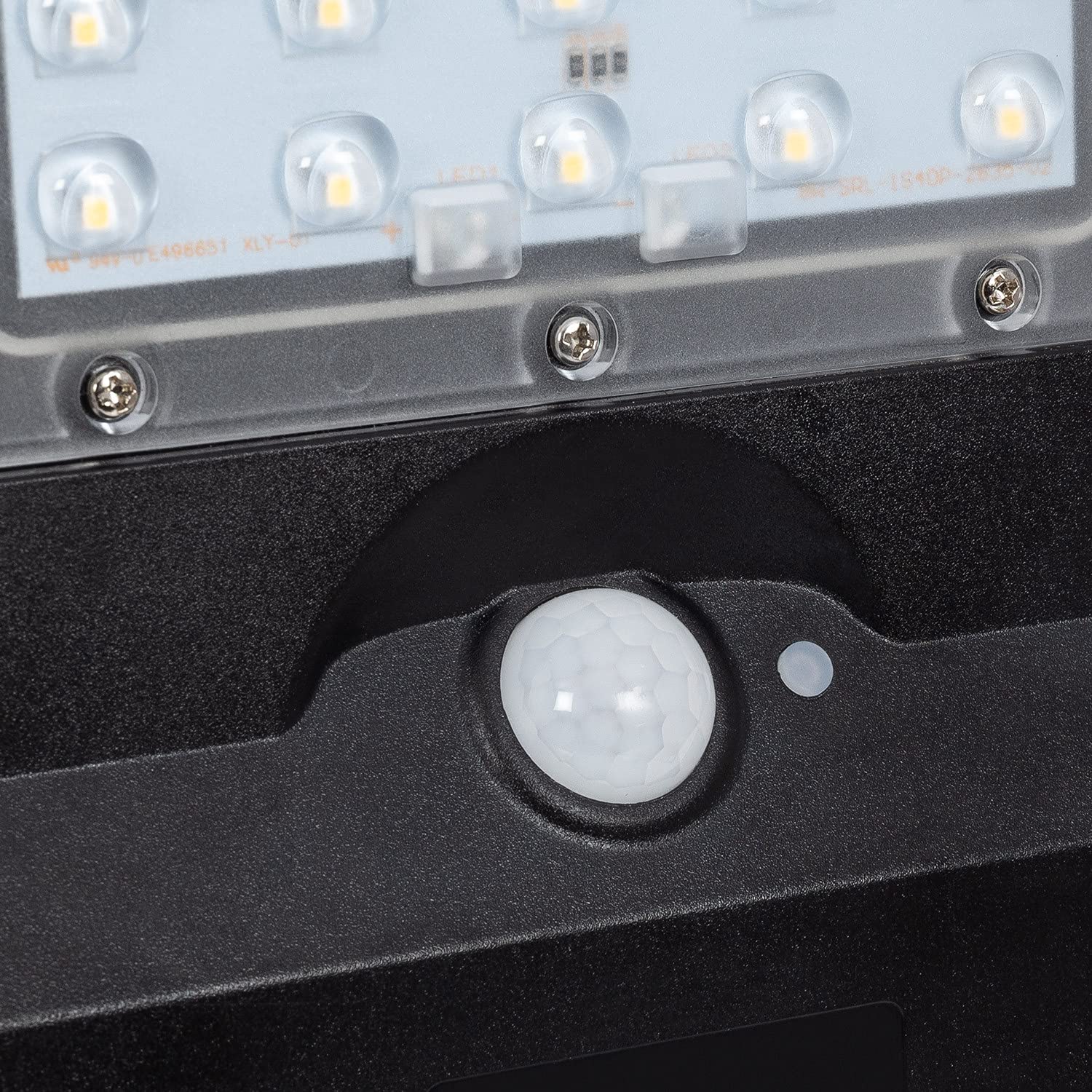 LEDKIA LED Wandfluter 18W – IP65, 4000K, 2900 Lumen, Verstellbar Für Innen & Außen