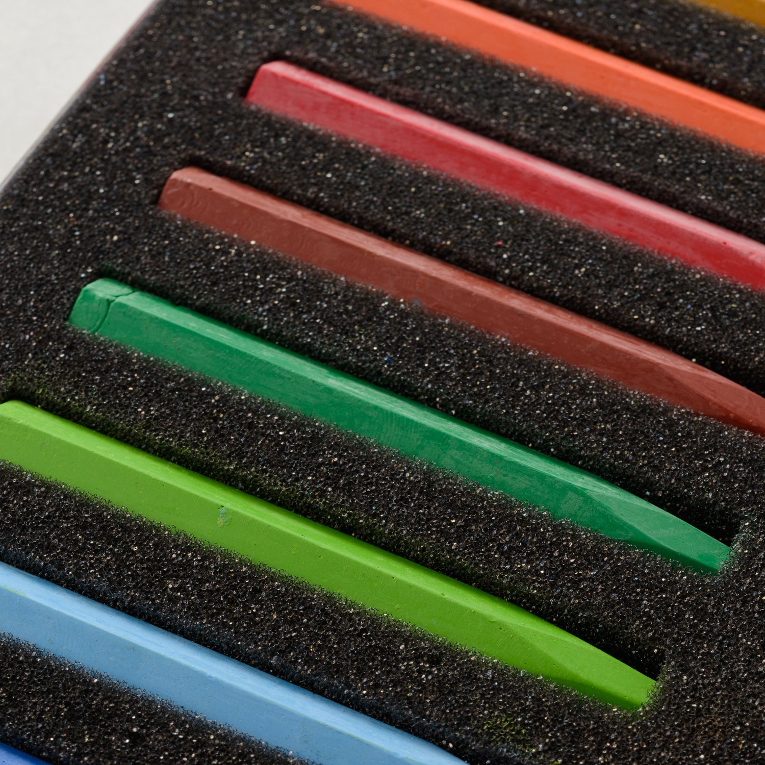 Derwent Academy Oil Pastels (Set of 12) 1