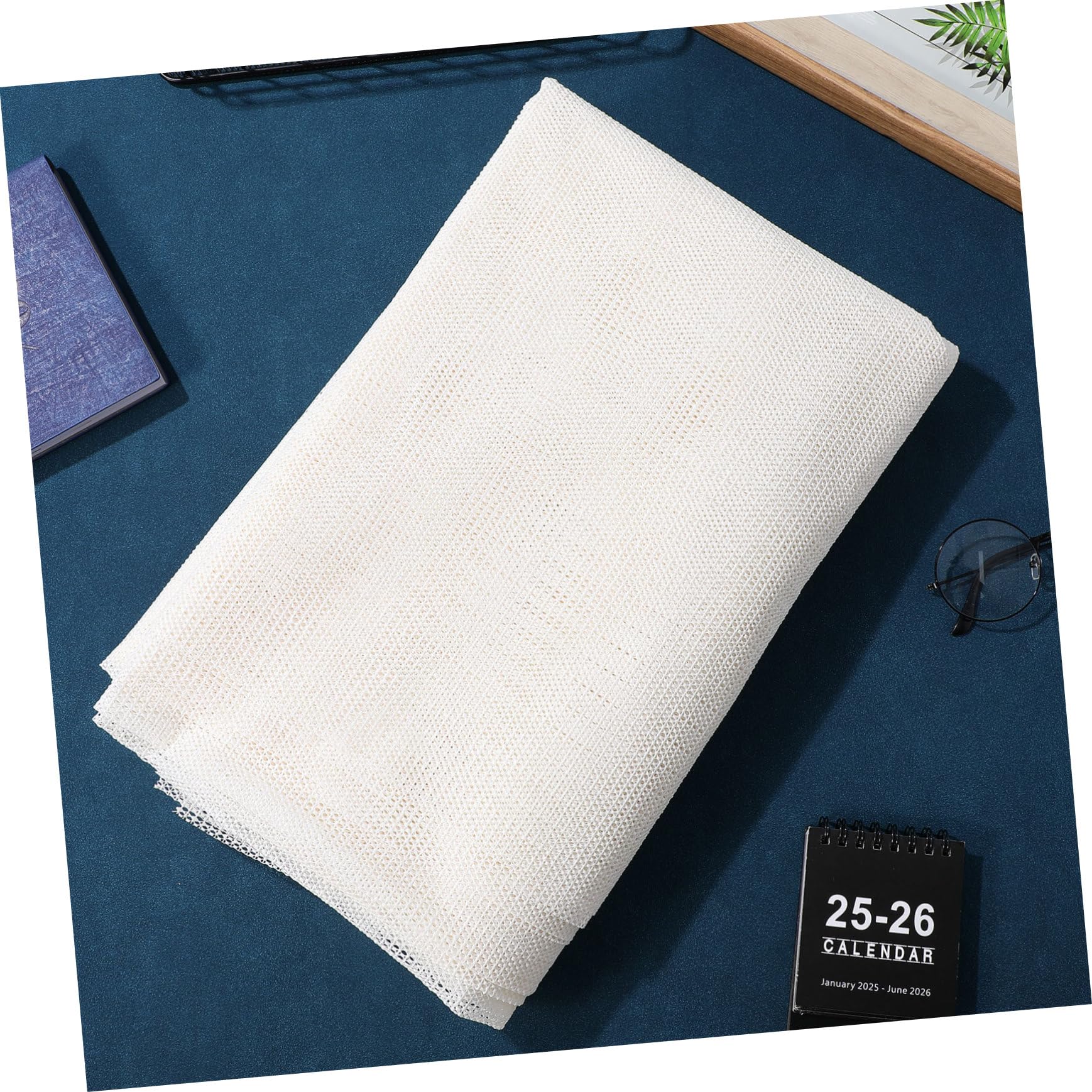 Gatuida Rechteckige Teppichunterlage 200x300cm aus PVC rutschfeste Teppichmatte zum Fixieren und Schutz von Holzböden Einfache Installation Verhindert Kräuseln
