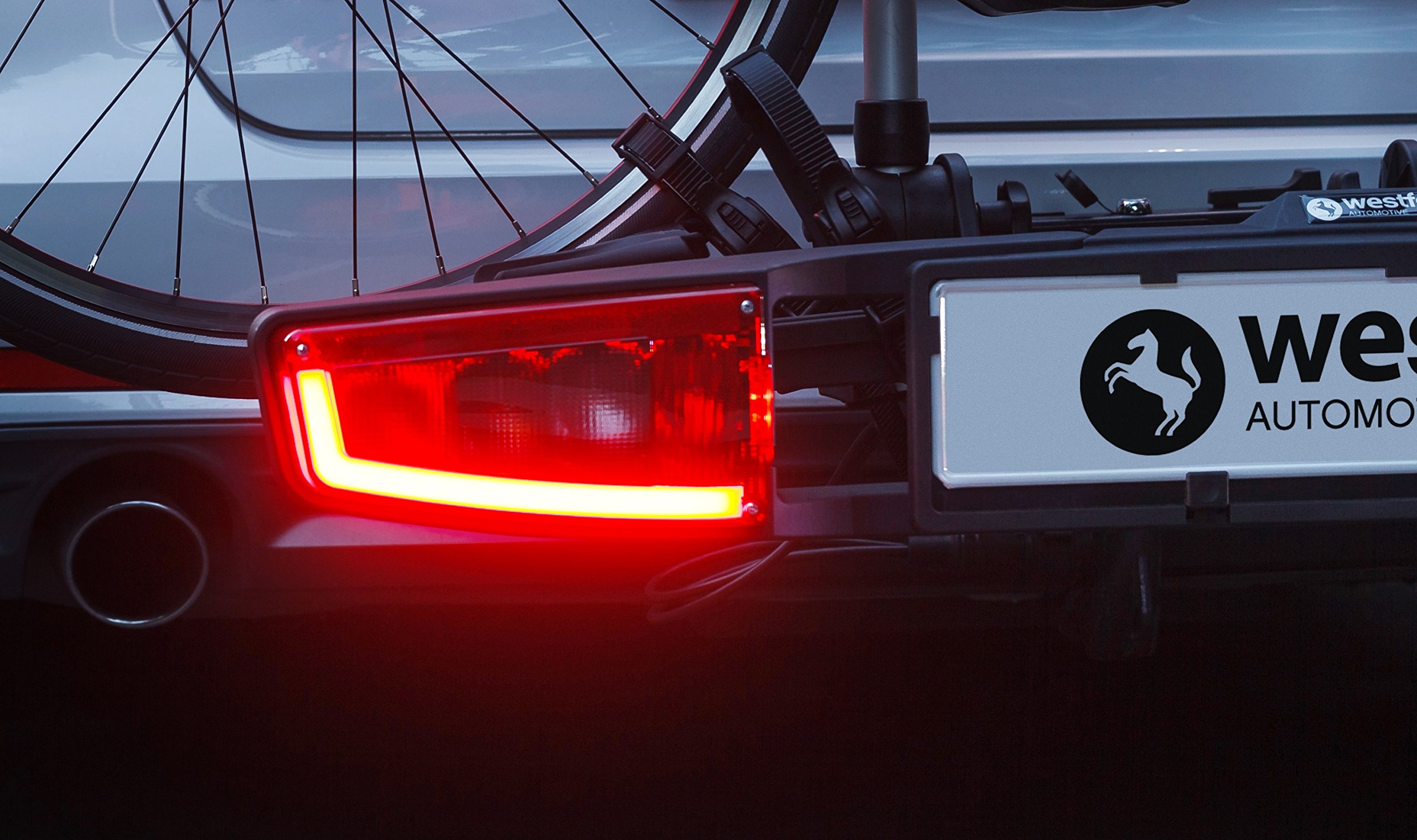 Westfalia Portabici Bikelander per Gancio di Traino, Borsa Inclusa, per 2 Biciclette, Adatto per E-bike, Ripiegabile Luci LED ibride