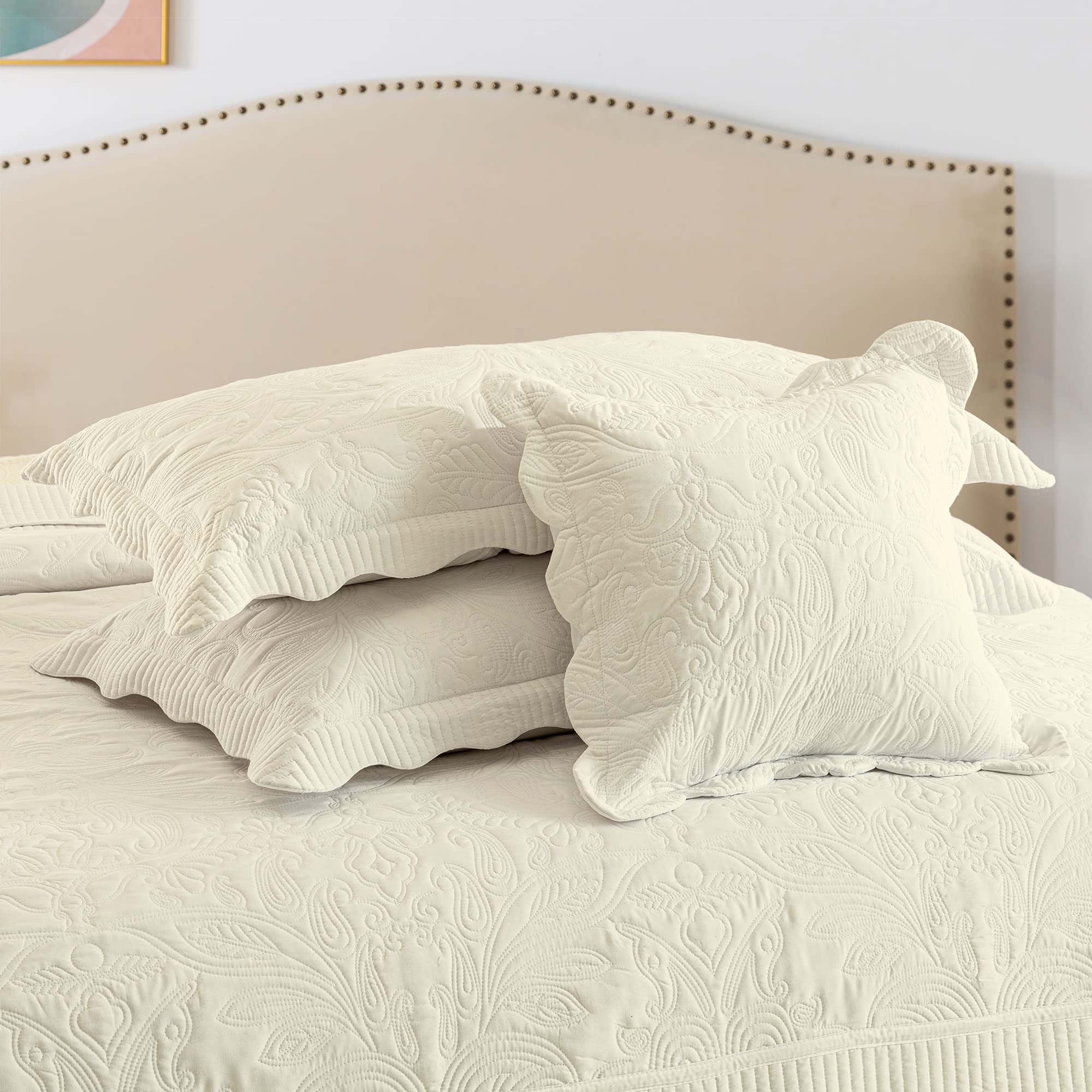 HoneiLife Oversized King Bedspreads - California King Quilt 120x120,4-Piece Cal King Quilt Sets,Rustic Bedding Sets King Size,Reversible Coverlets Lightweight Bed Cover for All Season Use-Beige