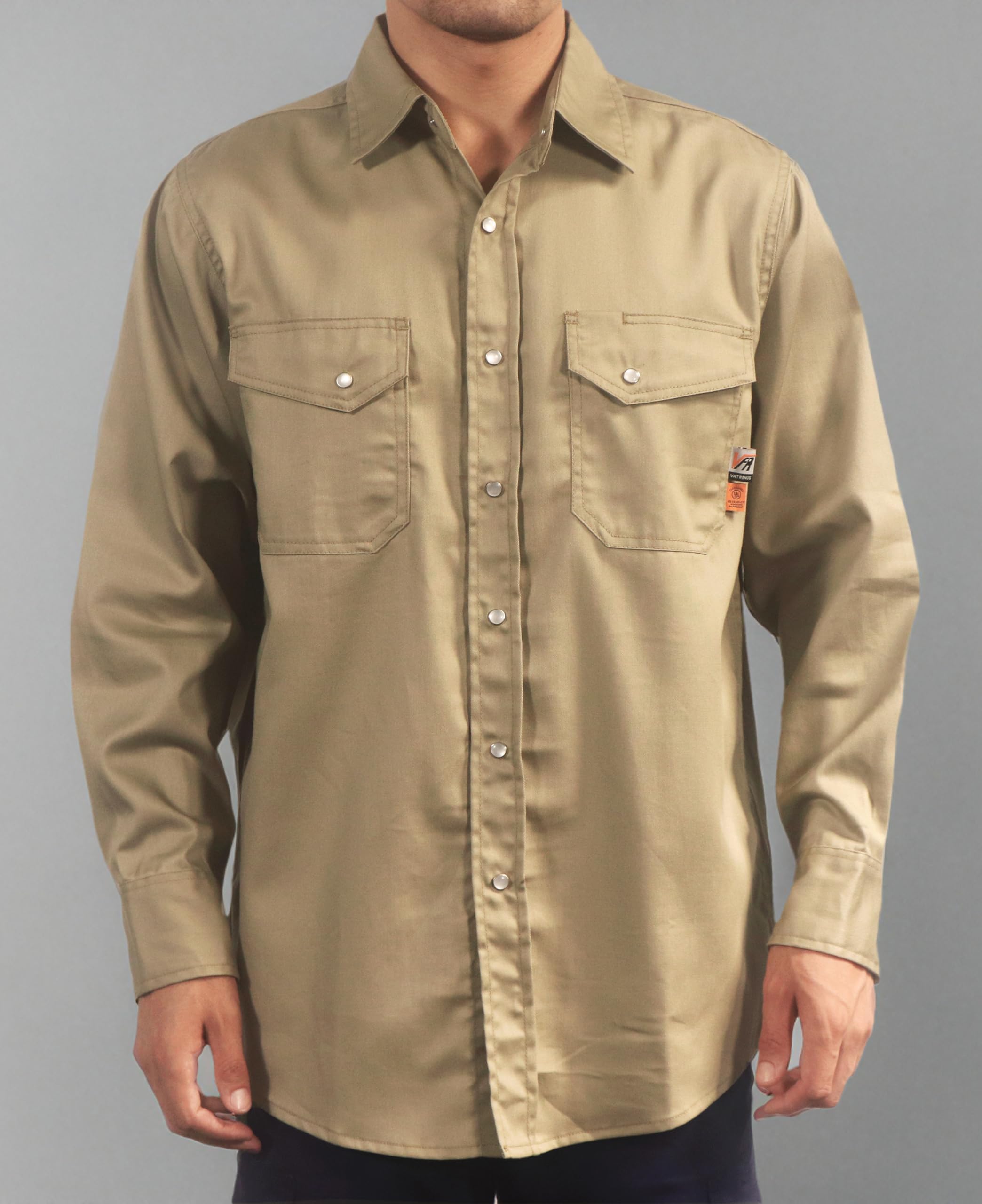 VATRENUS FR Camicie da uomo 6 once Button Down ignifugo 100% cotone camicia da lavoro ignifugo pre-lavata | Camicia comoda leggera resistente alla fiamma|Vestibilità rilassata ASTM F1506 Etichetta UL Tasche doppie prelavate sul petto
