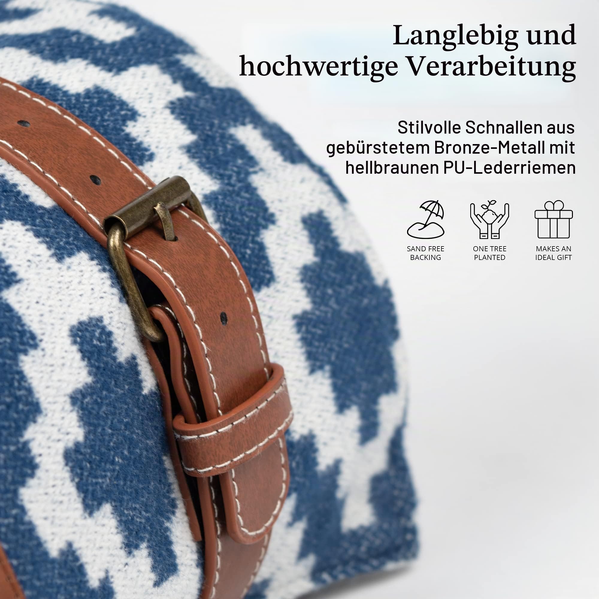 Komorebi Große wasserdichte Picknickdecke für den Außenbereich (198,1 x 149,9 cm) – 100% Baumwolle – Ledertrage – Stranddecke, sanddichte Faltbare Picknickmatte für 4 Erwachsene (blau/weiß) –