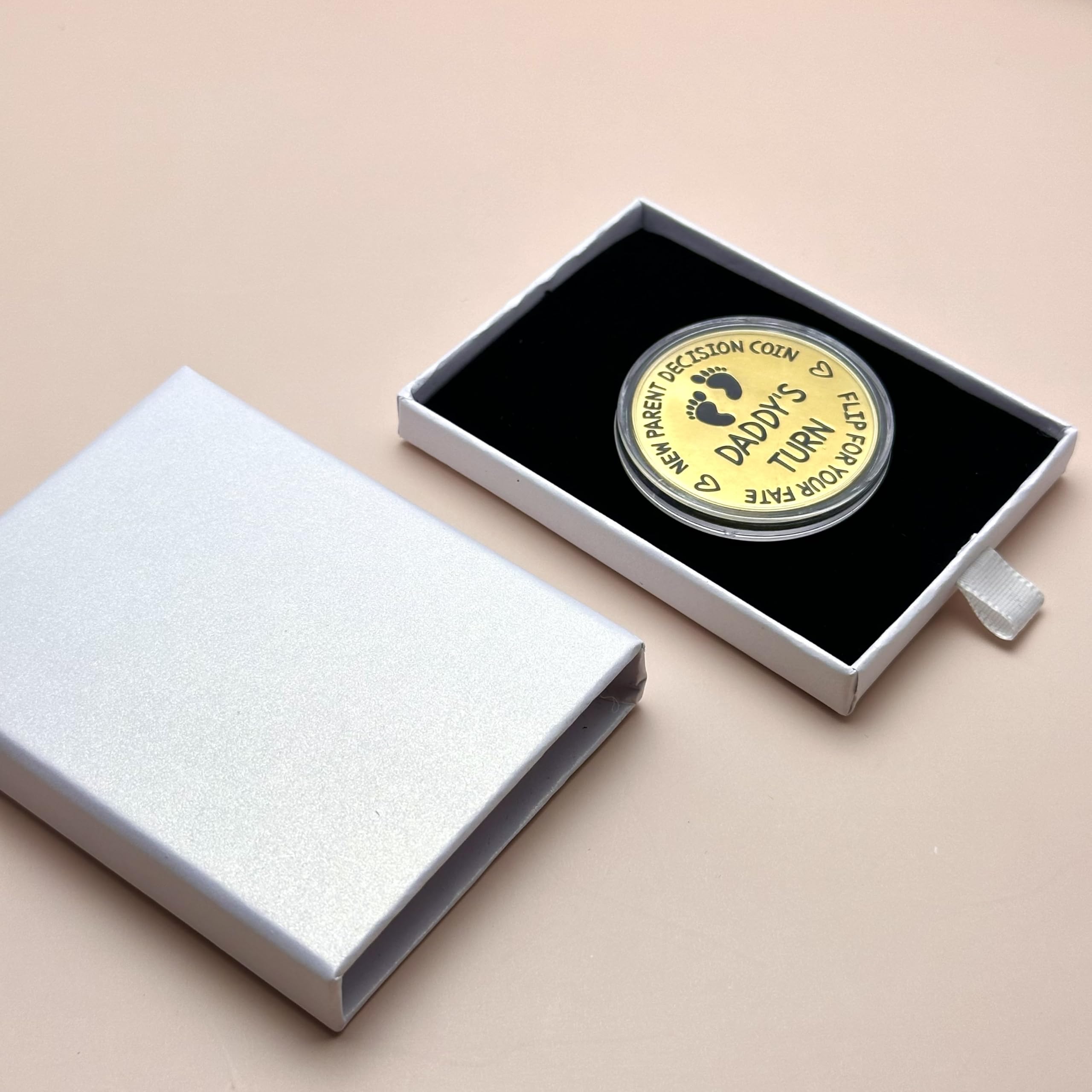 Divertente regalo per bambini, moneta decisionale per papà e mamma, regalo per la gravidanza per la prima volta, annuncio di baby shower, regalo per la festa del papà (doppio lato, oro)