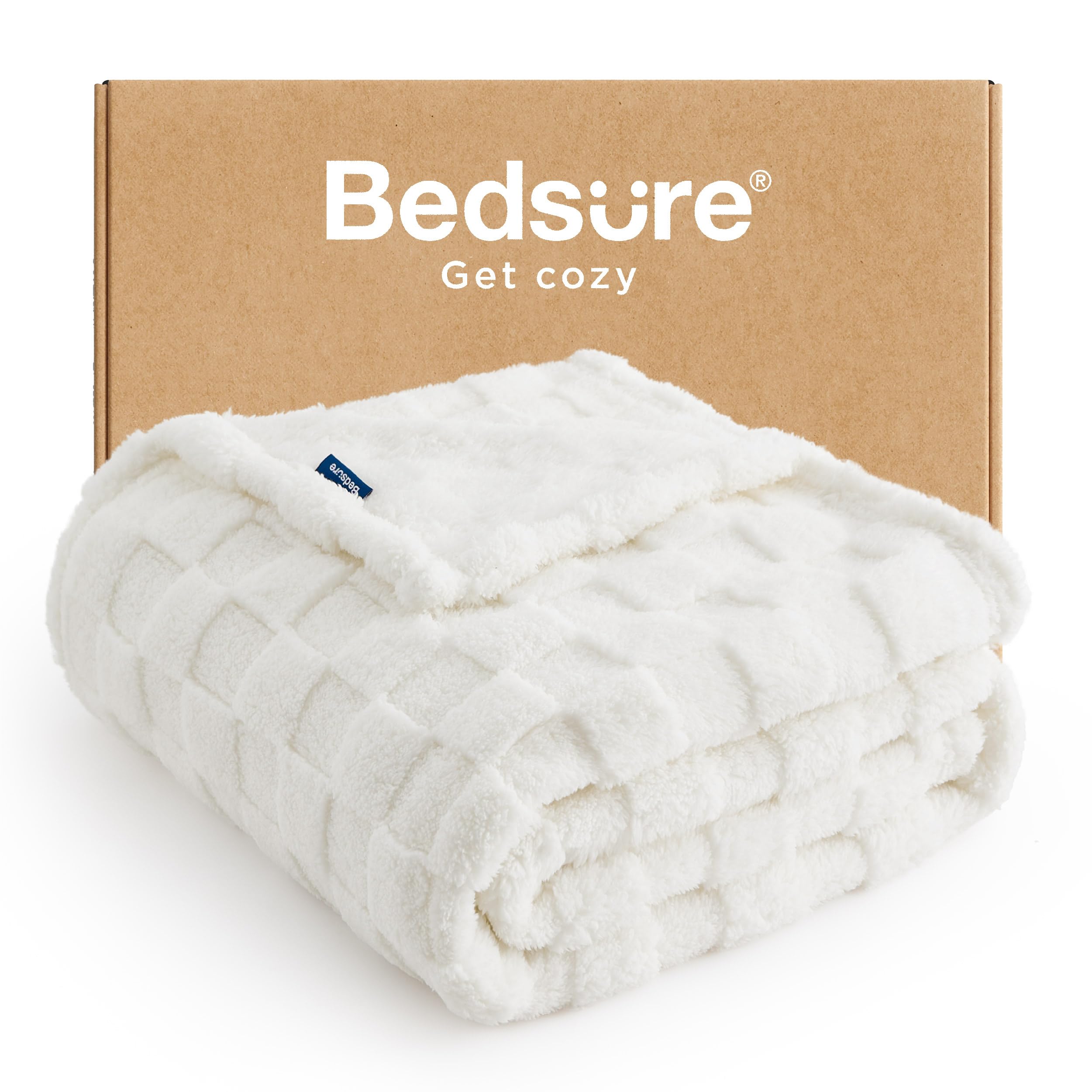 Bedsure White Twin XL Blanket for Bed Super Soft Cozy Fleece Blankets for  Women, Cute Small Throws for Girls, Dorm Room Essentials for Girls Teens