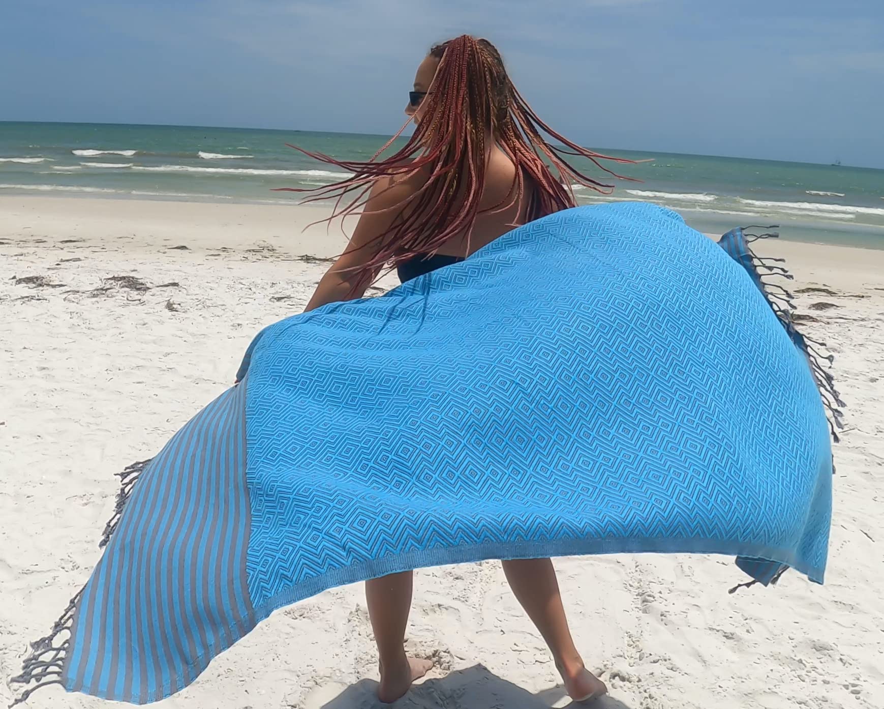 RAY SILVER Juego de 4 toallas de playa turcas de alta calidad de 40 x 71 pulgadas, 100% algodón, sin arena, de secado rápido, para adultos, toalla turca de gran tamaño, toalla de viaje ligera, regalos