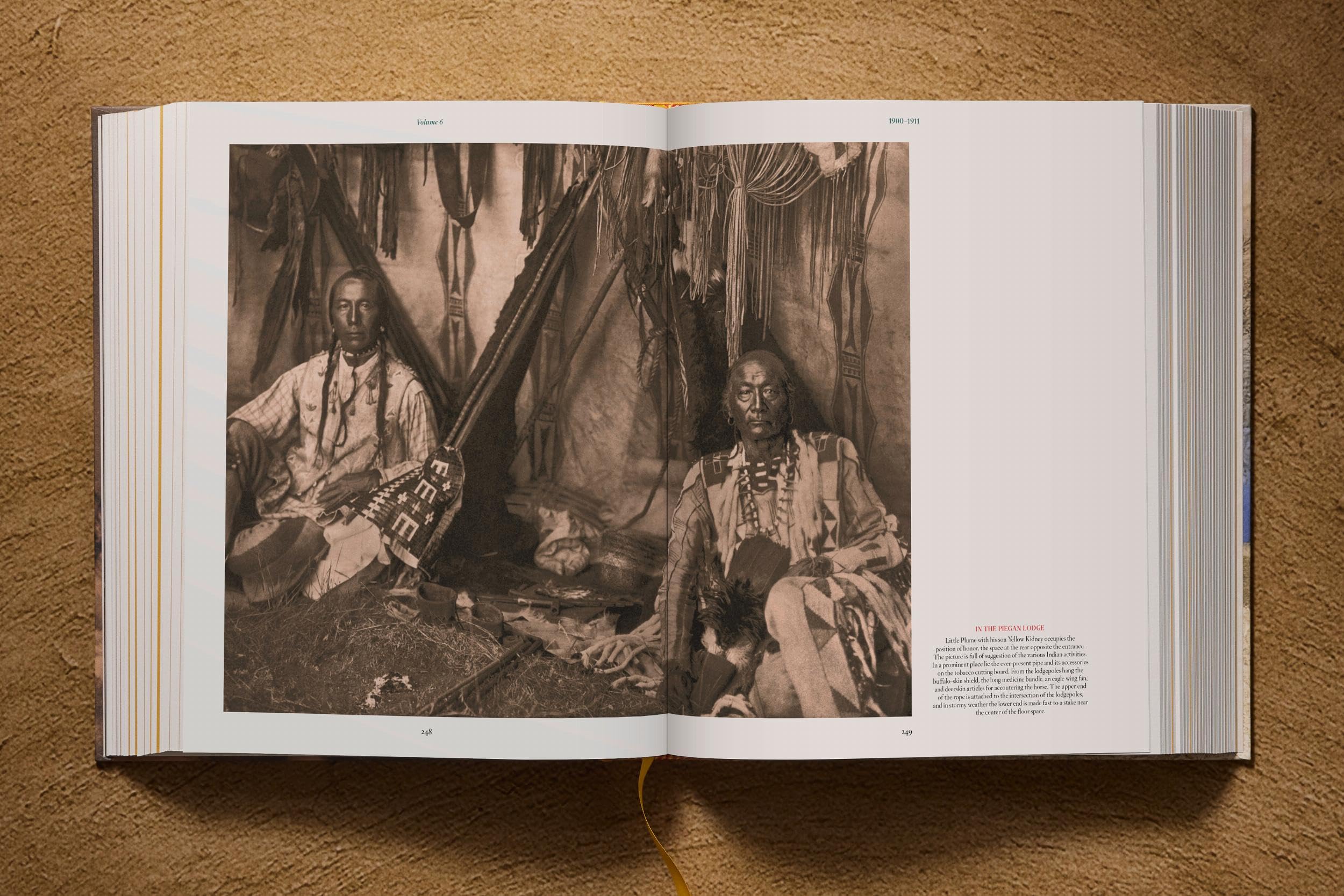 Edward S. Curtis. The North American Indian. The Complete Portfolios (Classics)