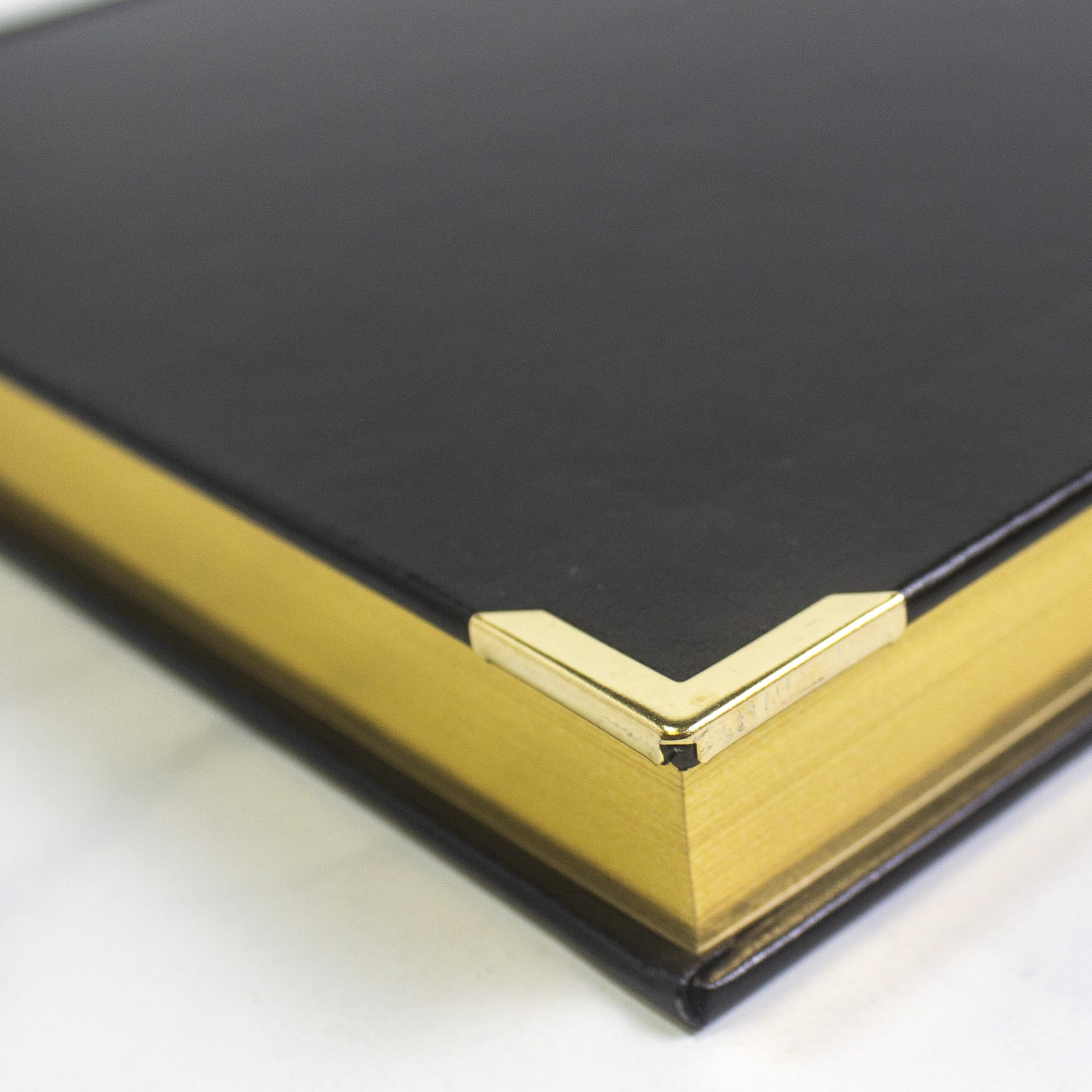 Brownline® Agenda giornaliera 2027, 12 mesi, da gennaio a dicembre, rilegatura cucita, 18,1 x 12,4 cm, nero, trilingue (CBE504)